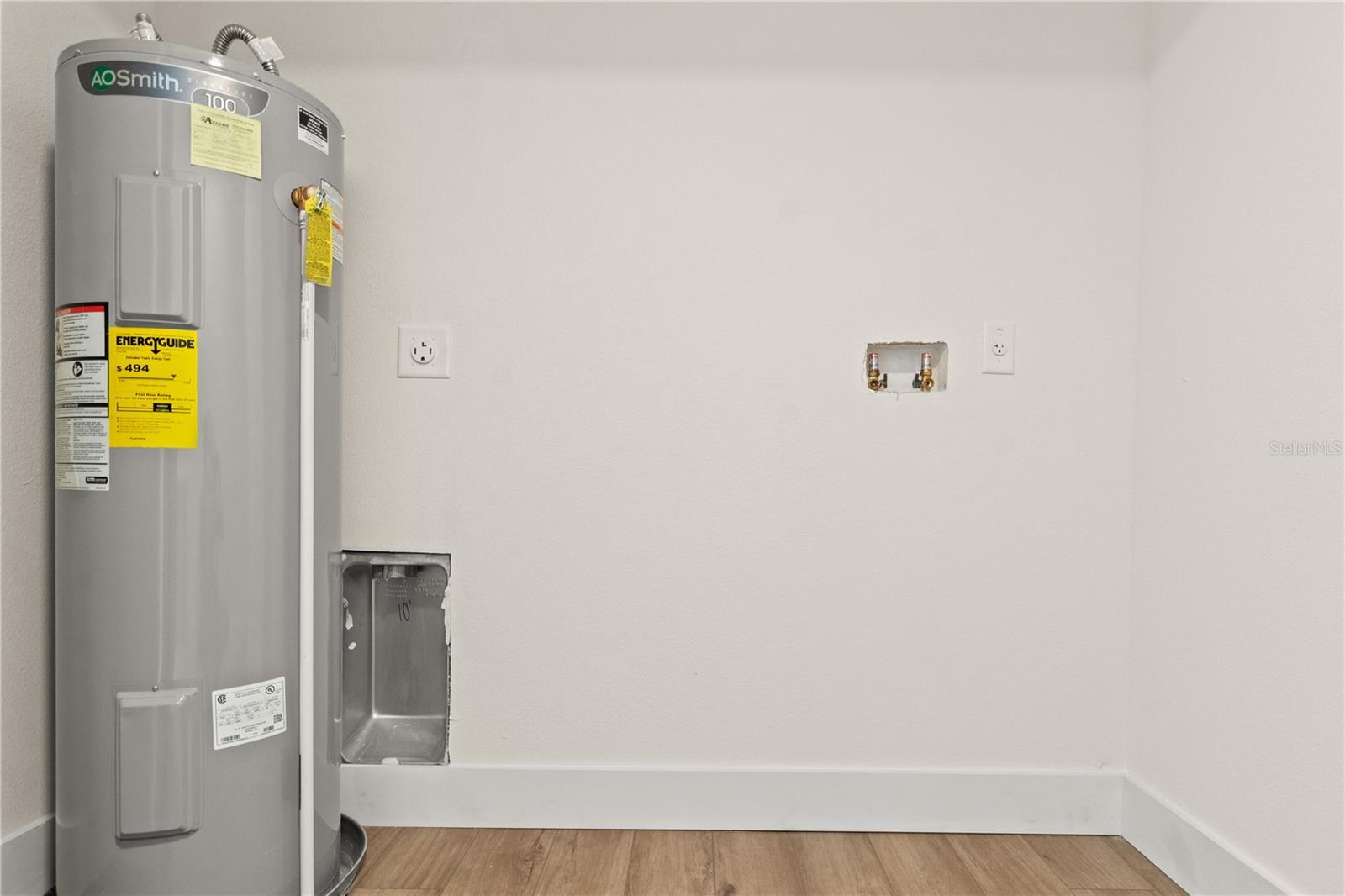 Image 28 of 36 For 14348 Graham Street