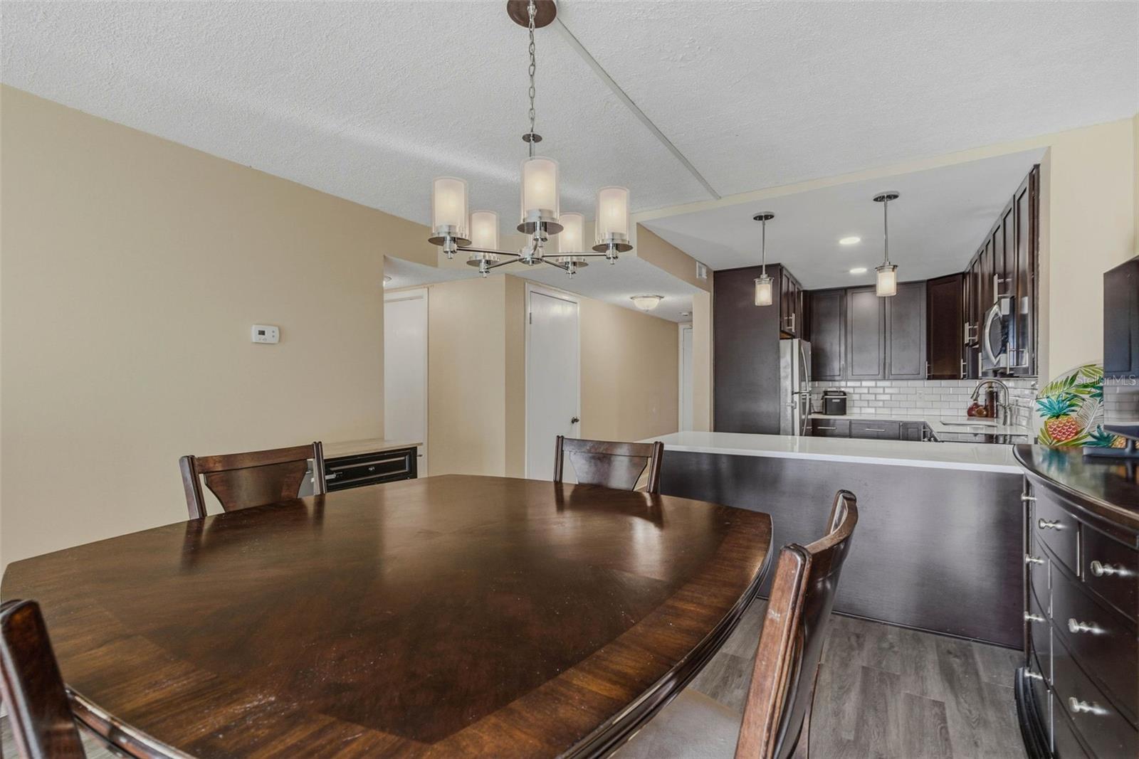 Listing photo id 9 for 51 Island Way 311