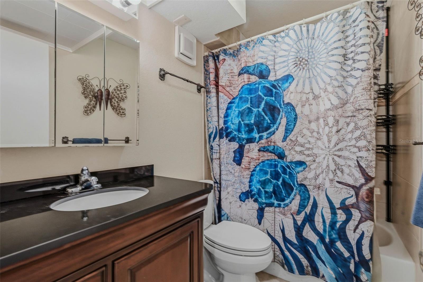 Listing photo id 18 for 51 Island Way 311