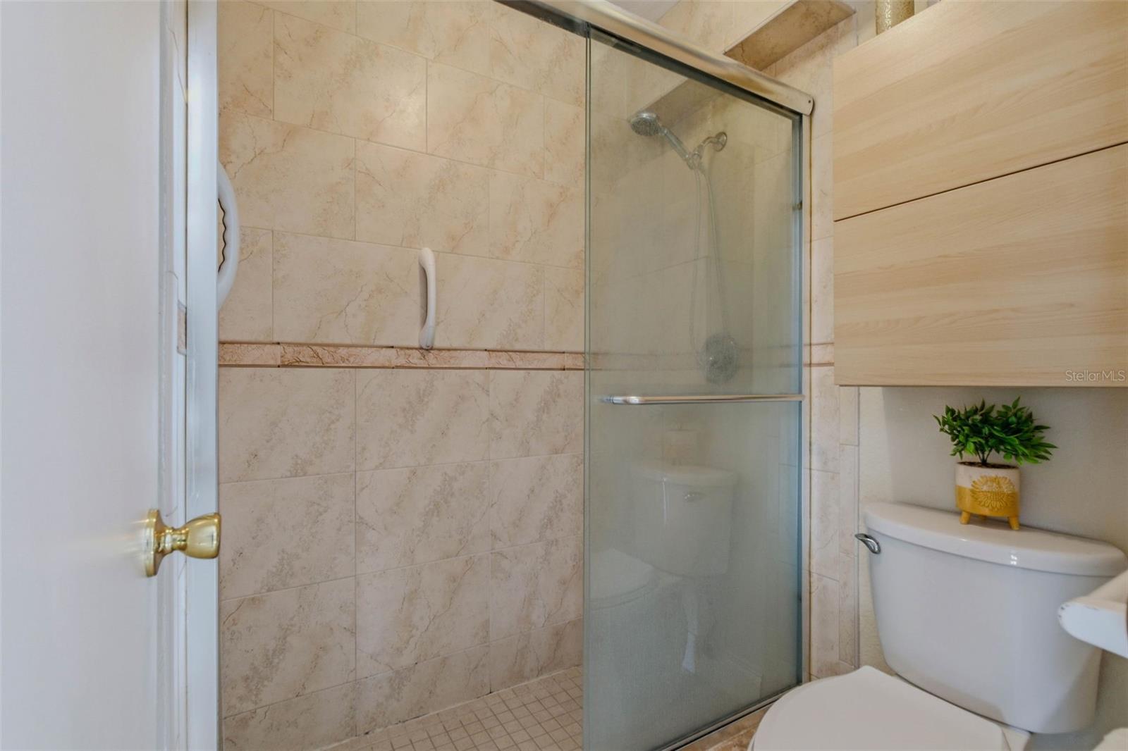 Listing photo id 25 for 51 Island Way 311