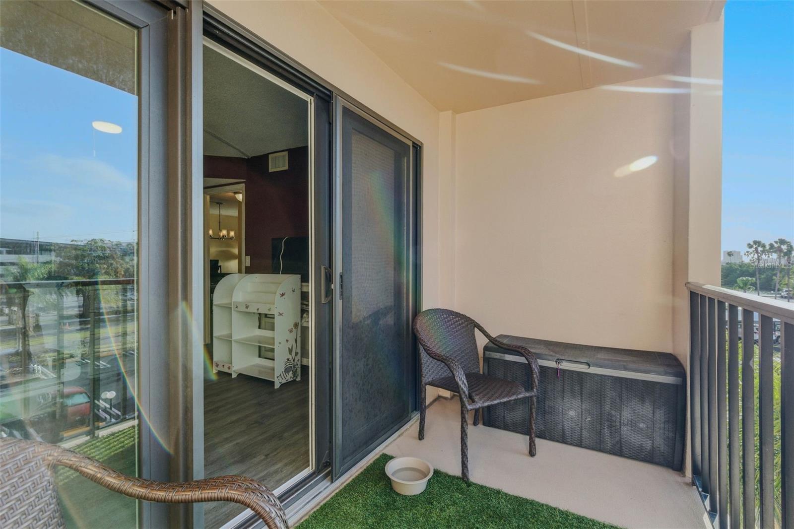 Listing photo id 26 for 51 Island Way 311