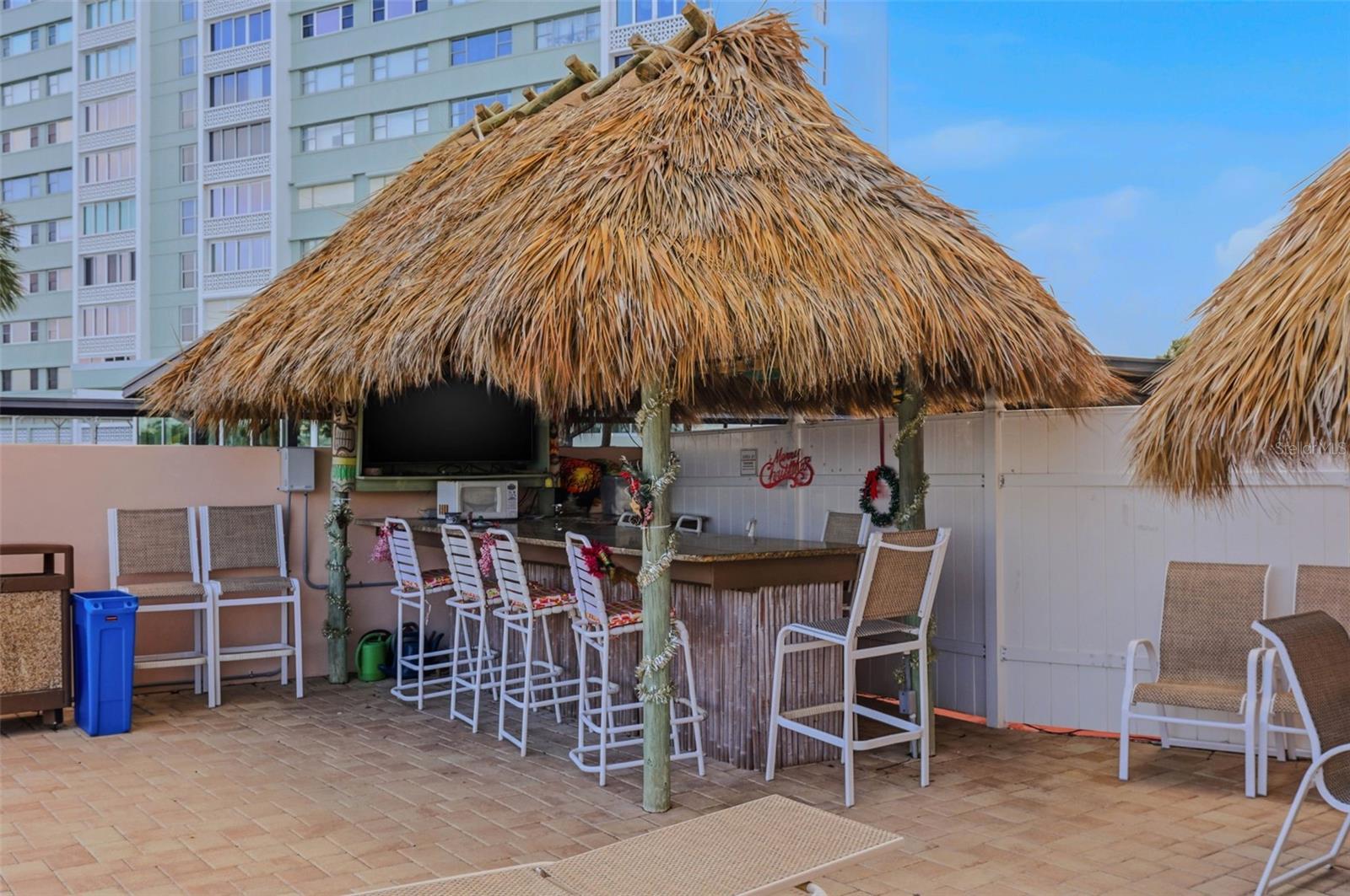 Listing photo id 34 for 51 Island Way 311