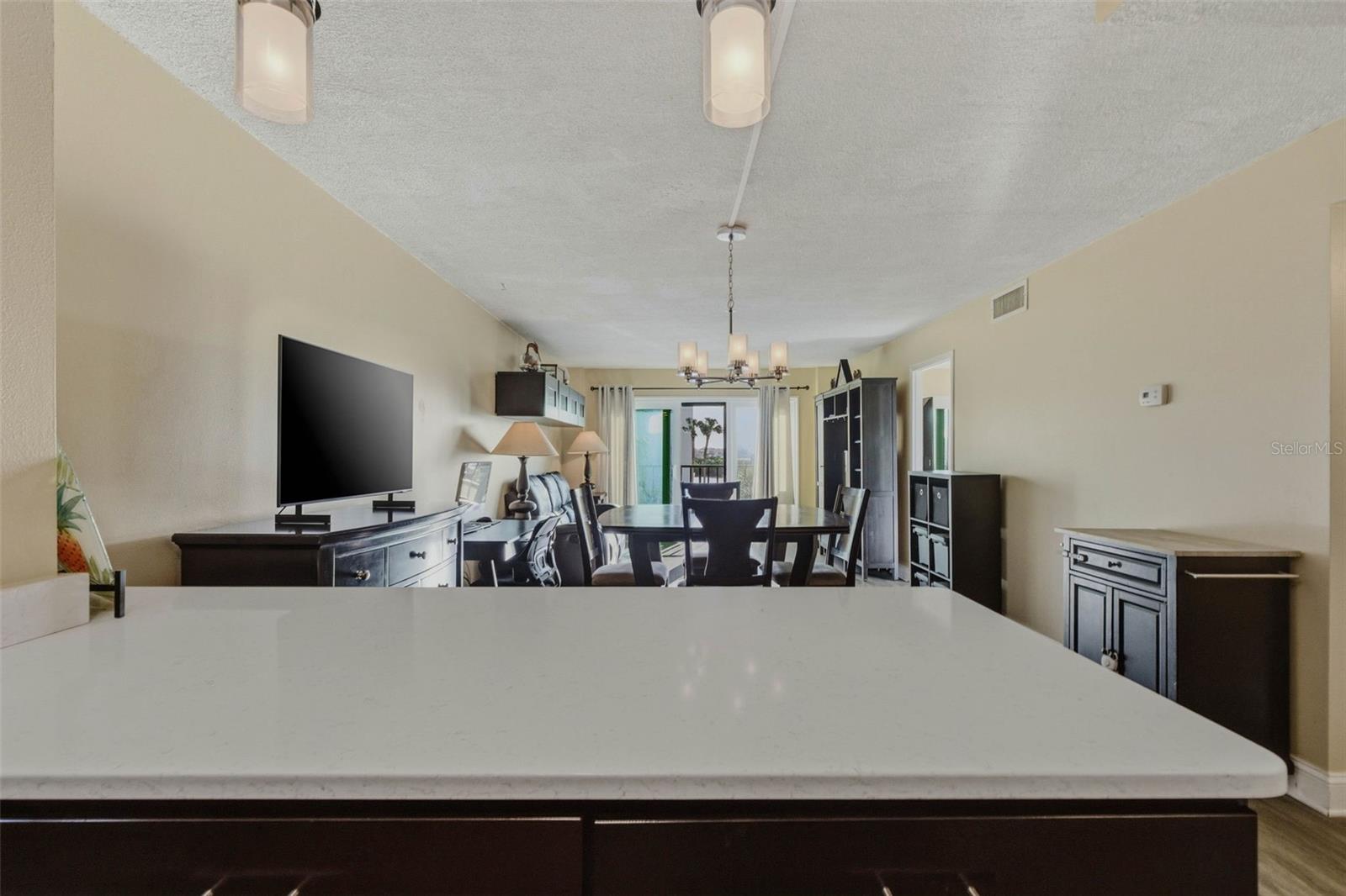 Listing photo id 5 for 51 Island Way 311