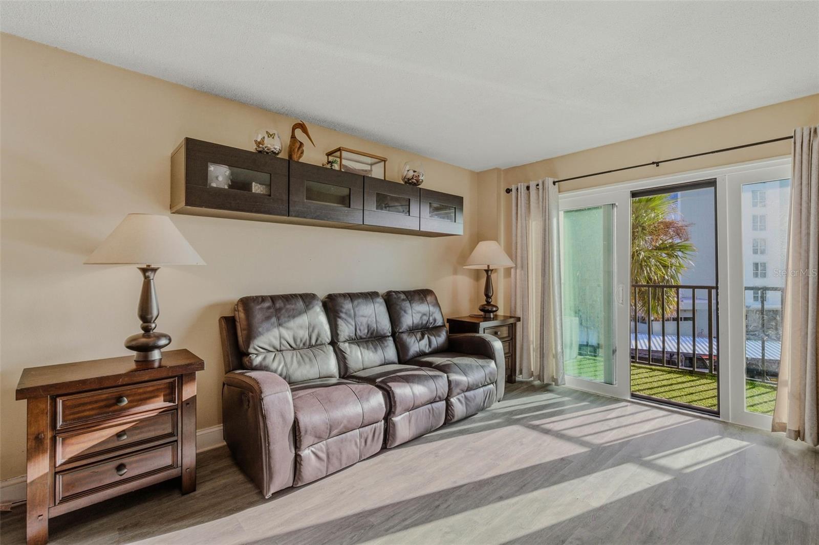 Listing photo id 7 for 51 Island Way 311