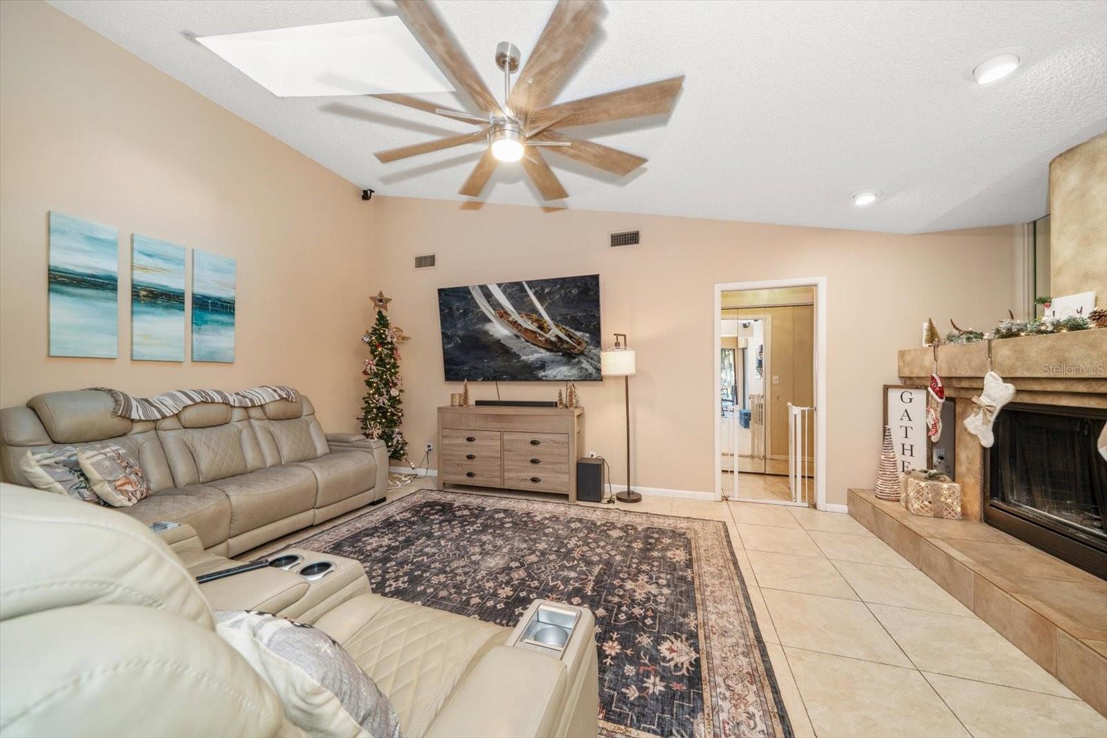 Image 15 of 43 For 3408 Fairfield Trail