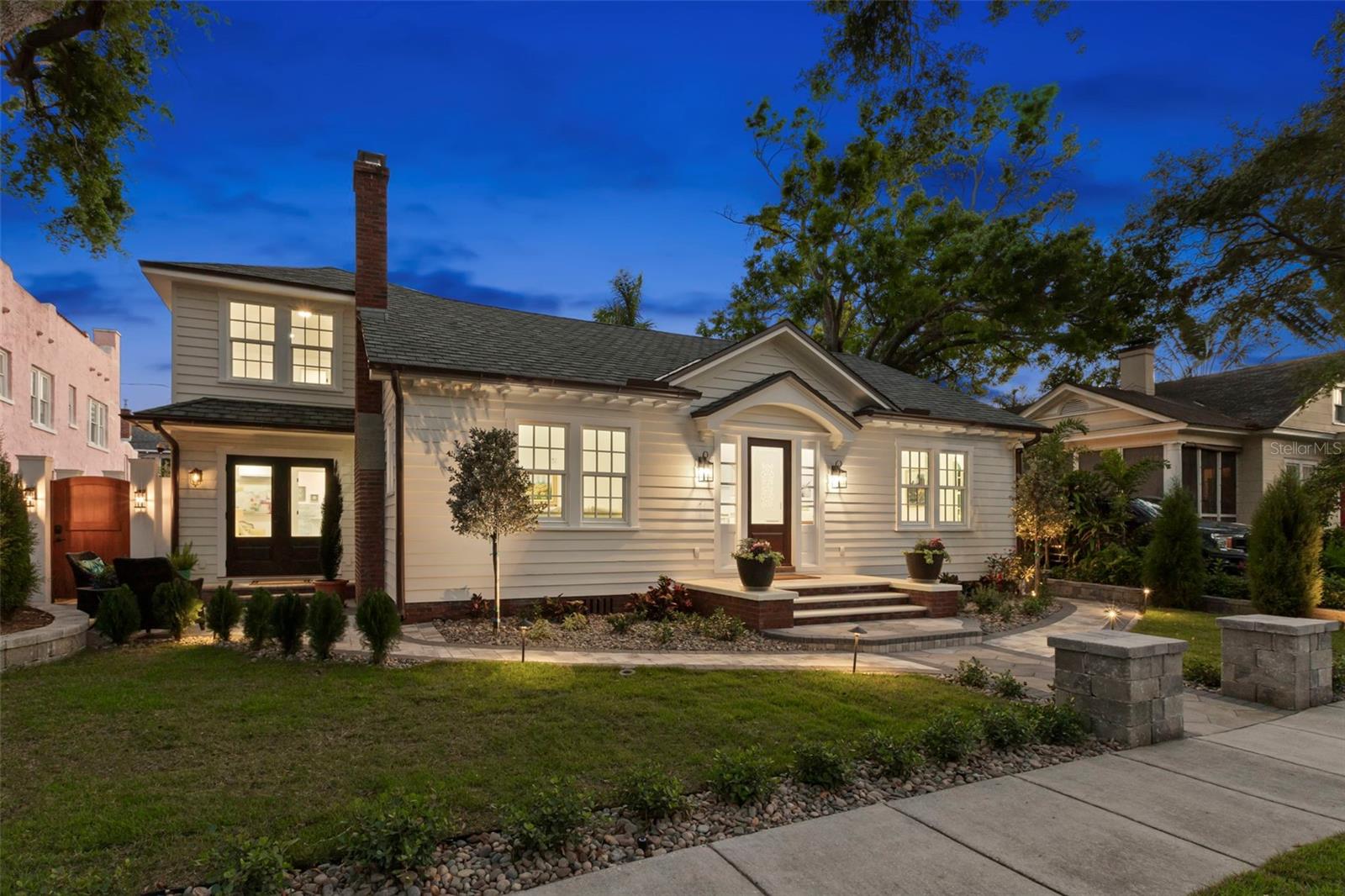 Listing photo id 0 for 346 16th Avenue Ne