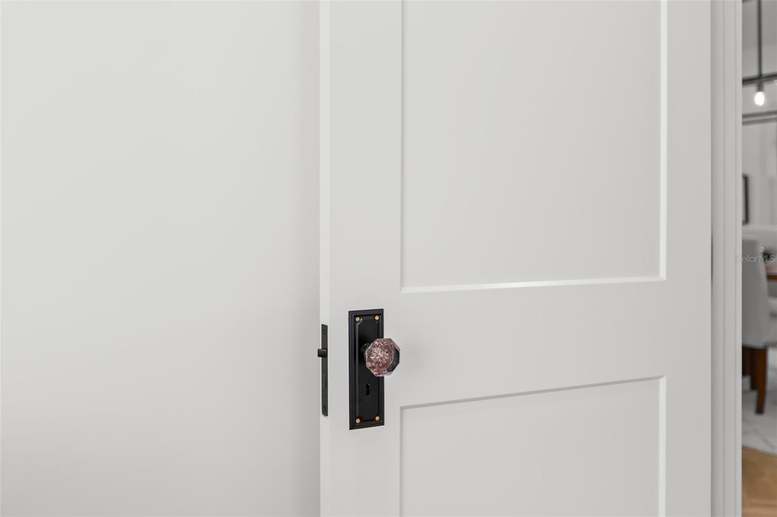 Listing photo id 34 for 346 16th Avenue Ne