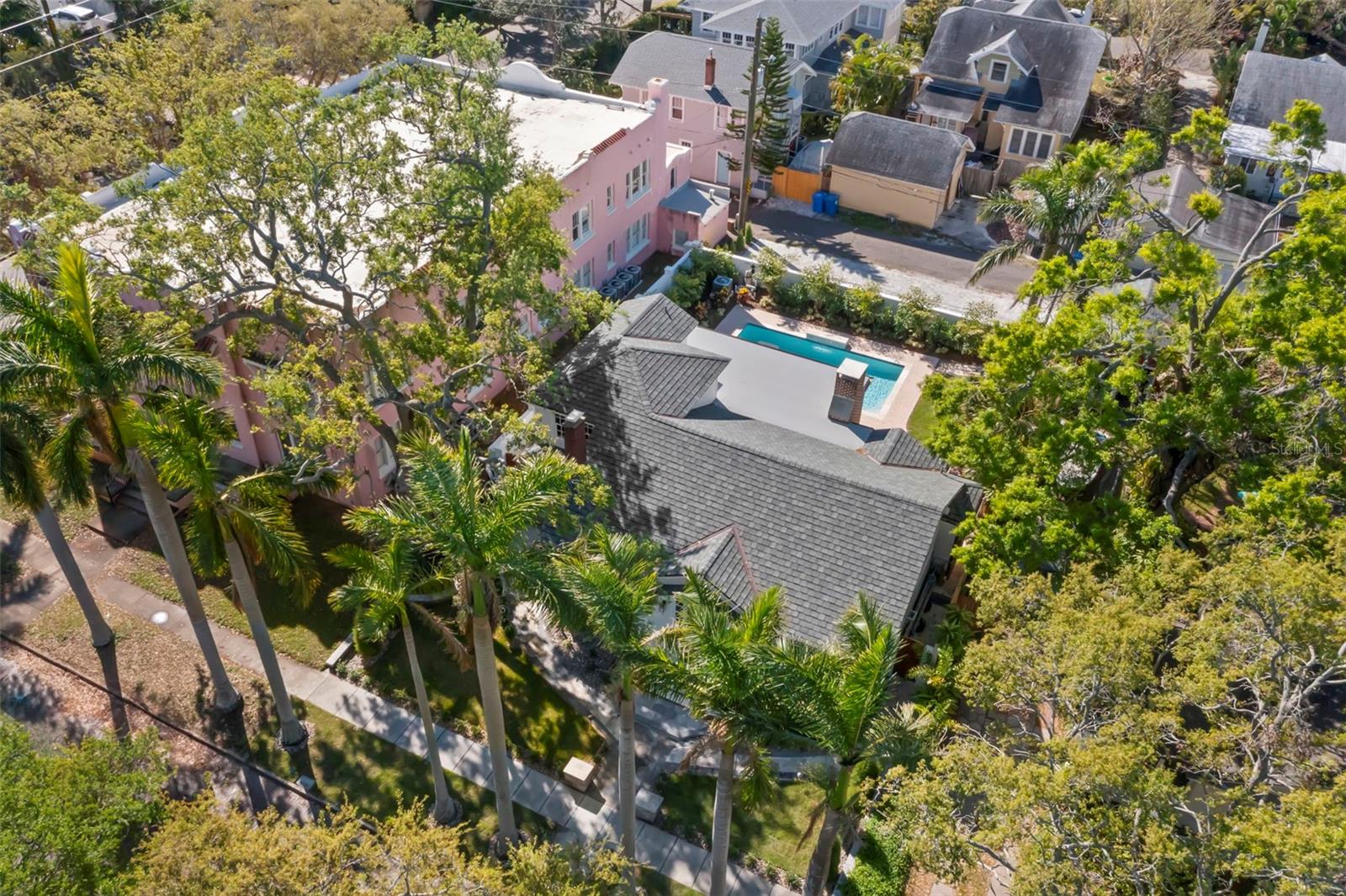 Listing photo id 38 for 346 16th Avenue Ne