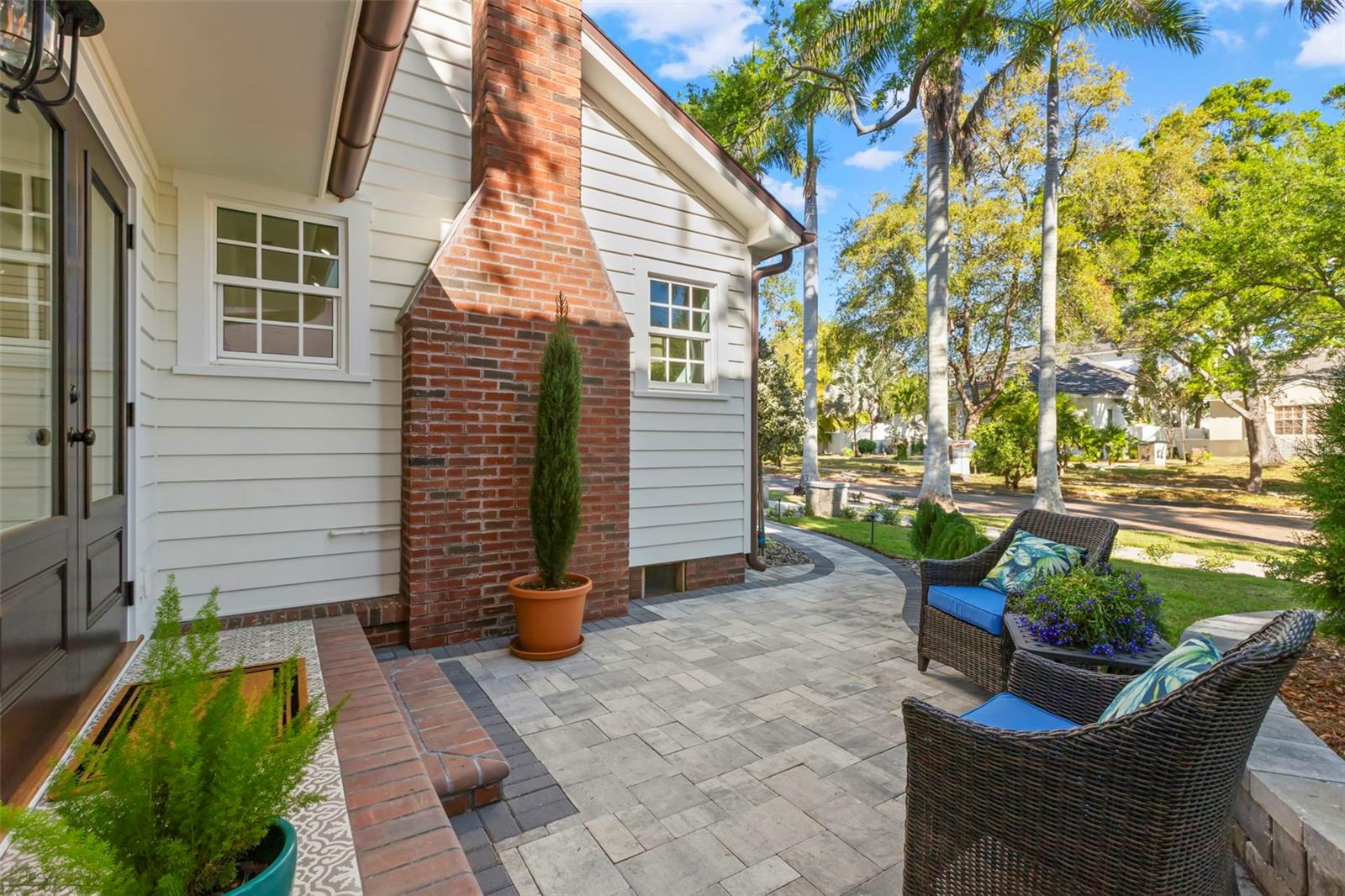 Listing photo id 41 for 346 16th Avenue Ne