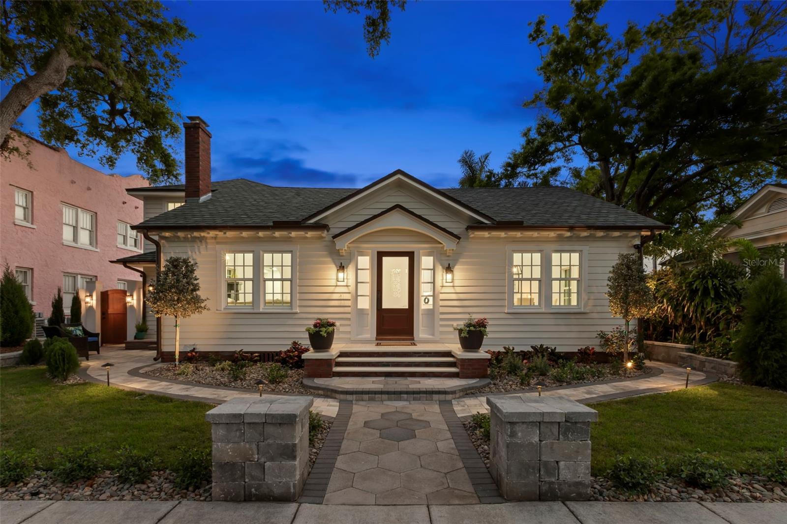 Listing photo id 43 for 346 16th Avenue Ne