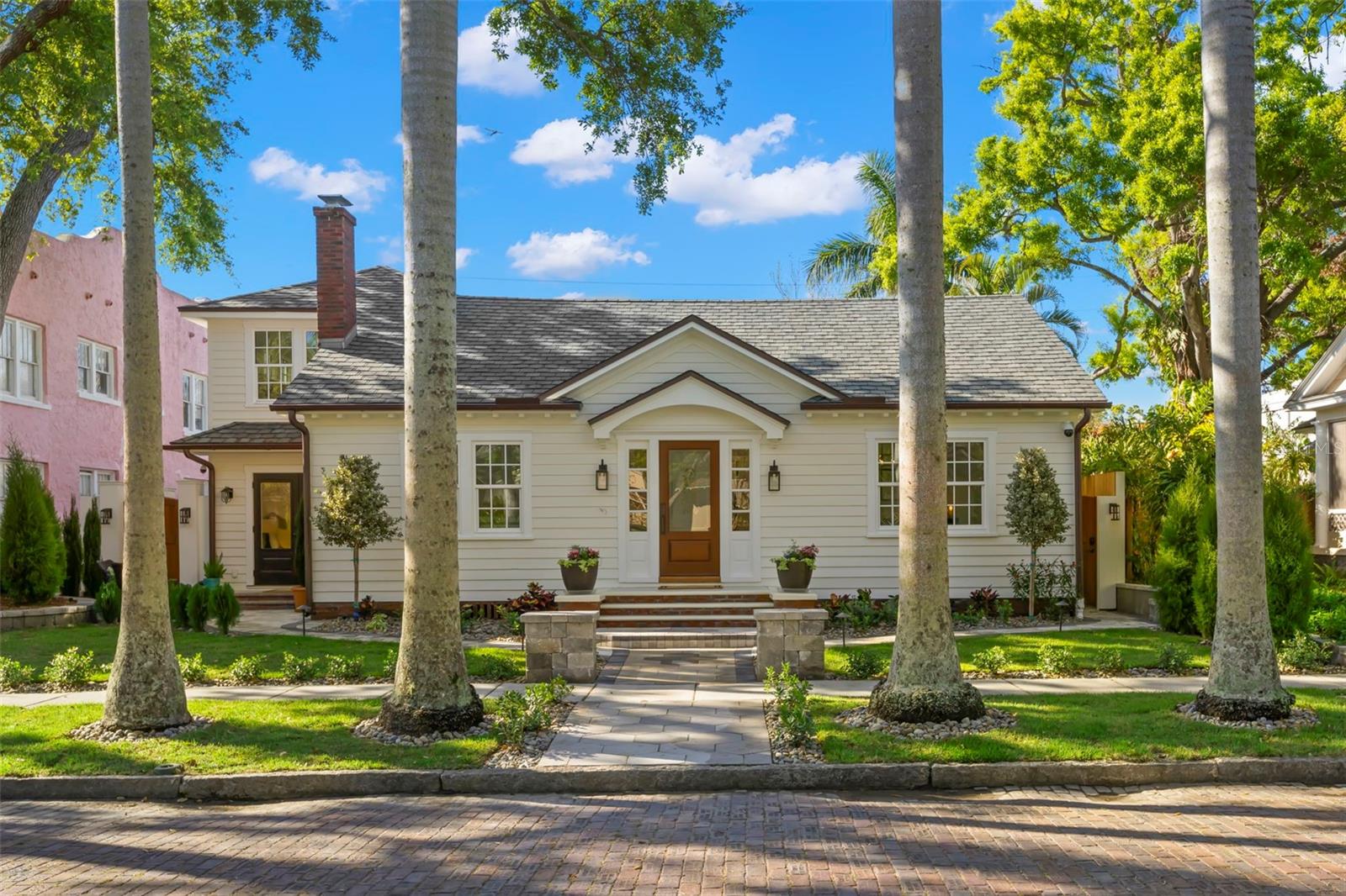 Listing photo id 44 for 346 16th Avenue Ne