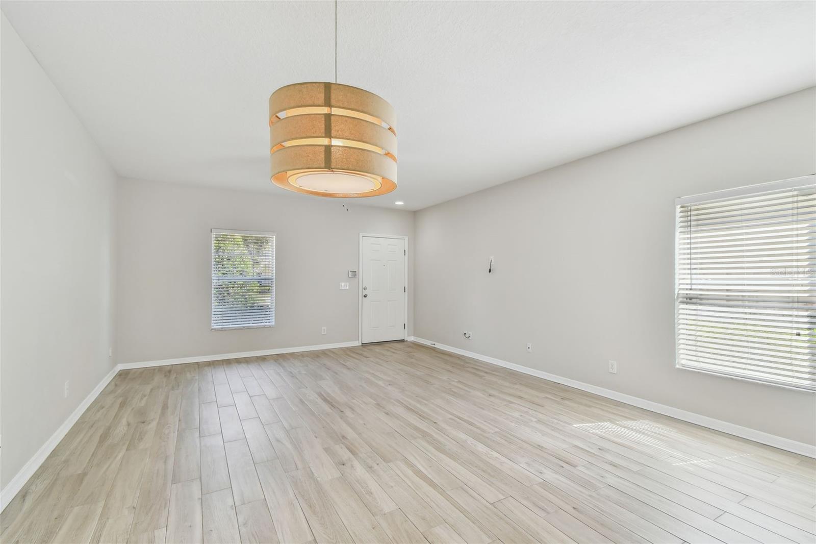 Image 5 of 29 For 16227 Swan View Circle