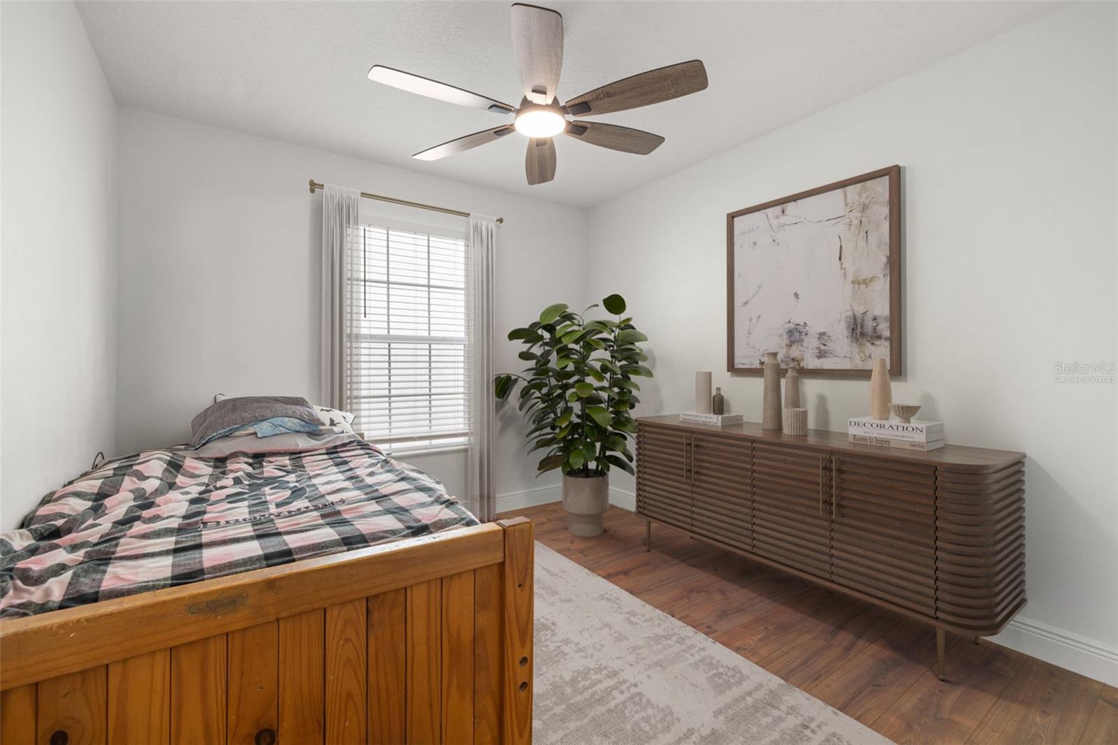 Image 28 of 56 For 5950 Beaconpark Street