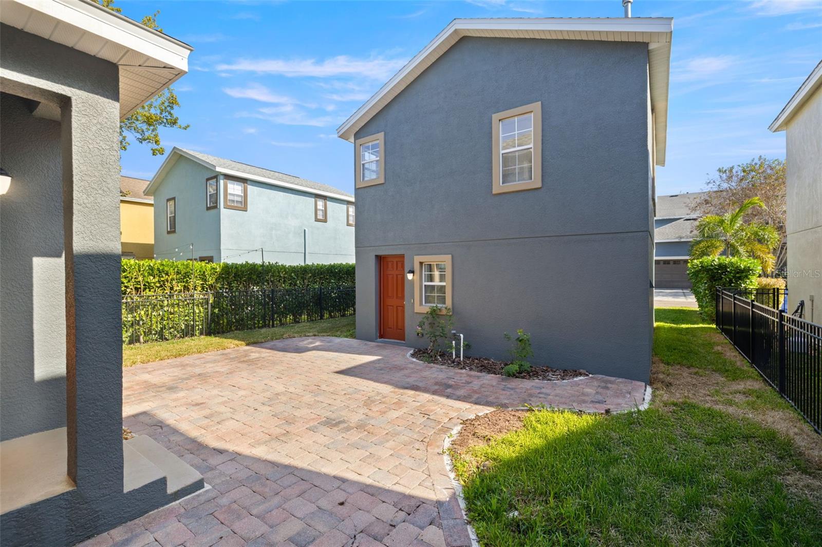 Image 36 of 56 For 5950 Beaconpark Street