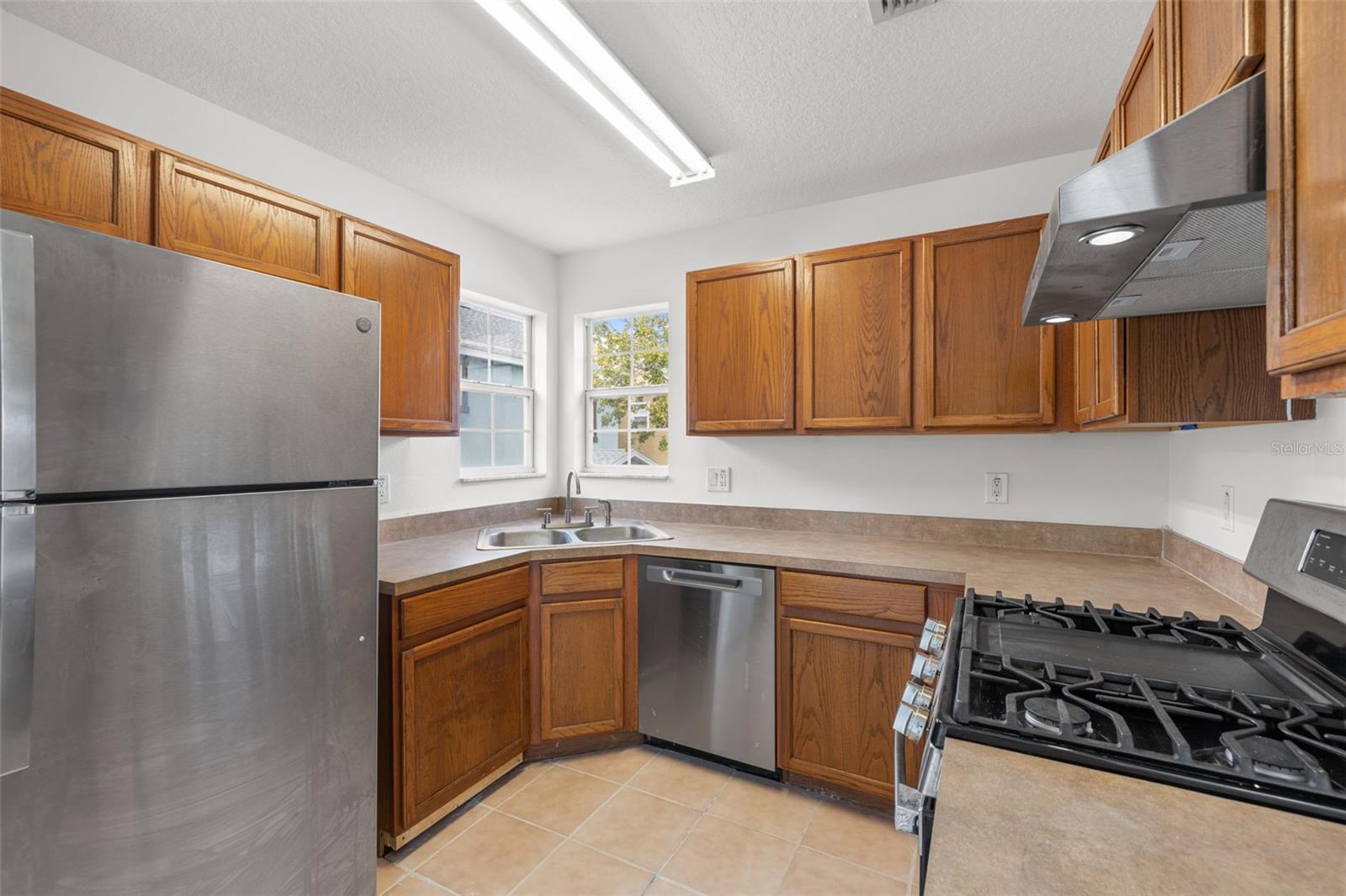 Image 42 of 56 For 5950 Beaconpark Street