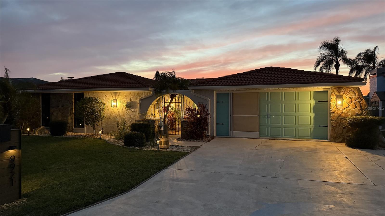 Image 3 of 61 For 9921 San Mateo Way