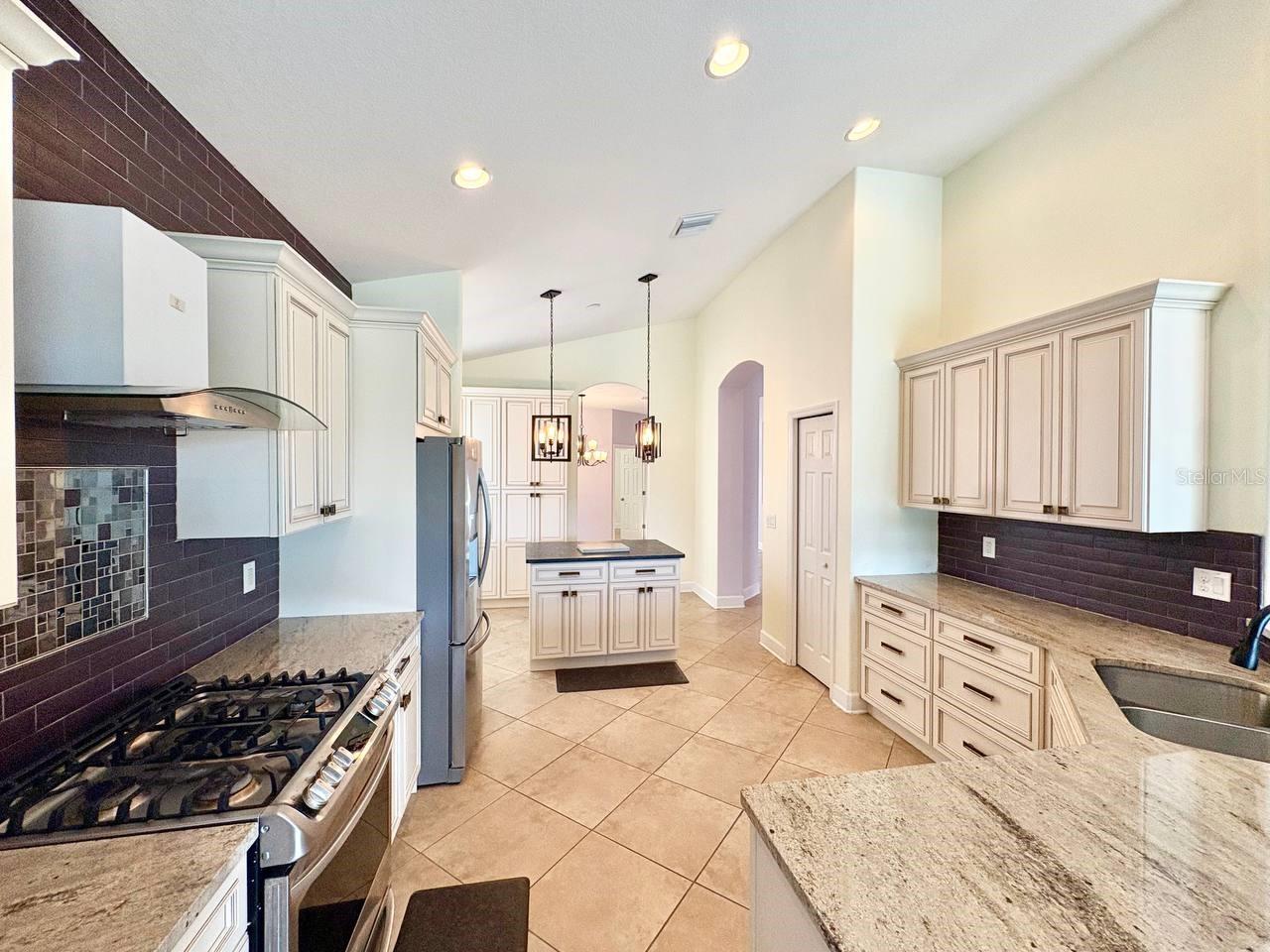 Image 13 of 31 For 12822 Hampton Hill Drive