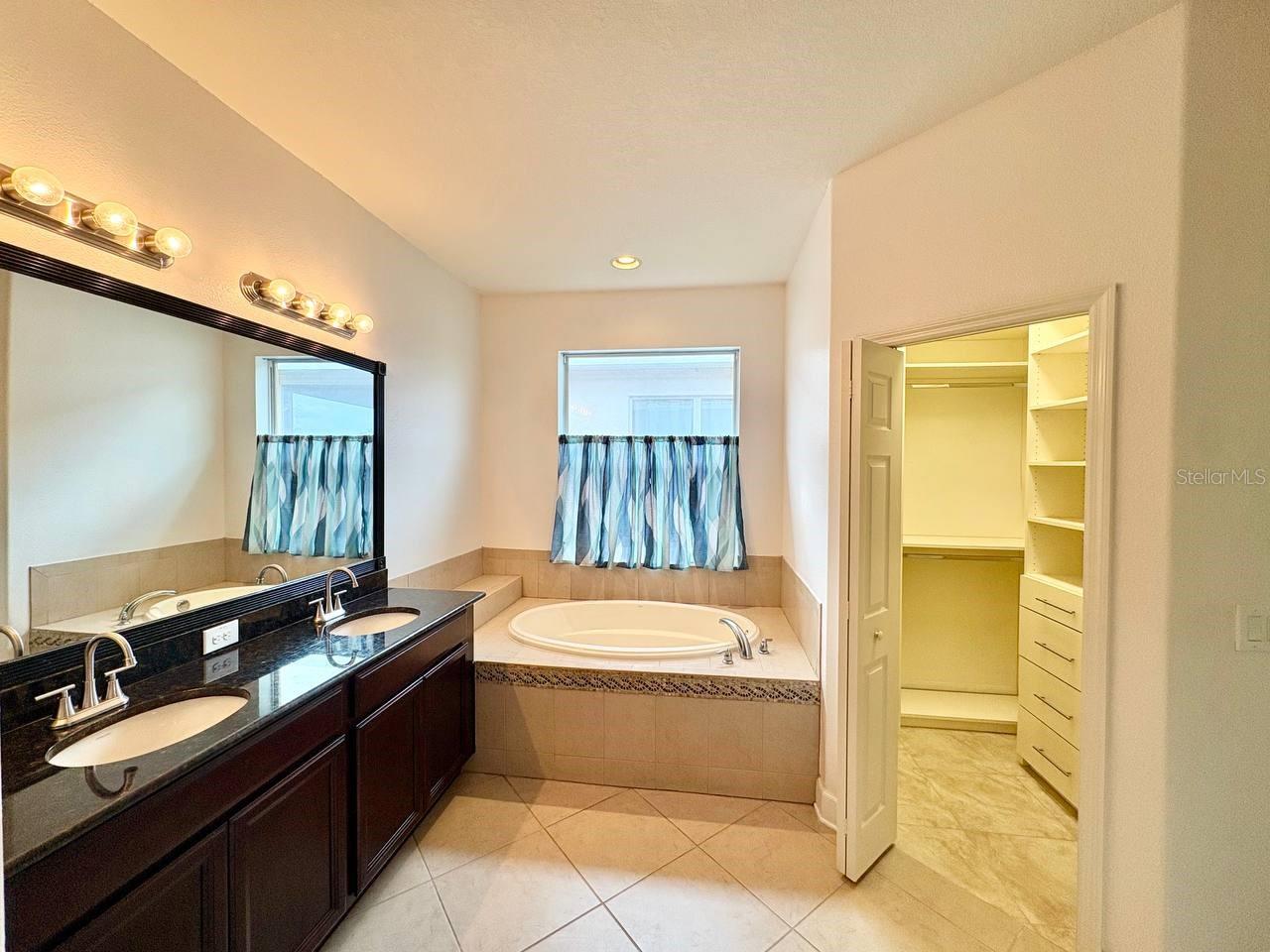 Image 25 of 31 For 12822 Hampton Hill Drive