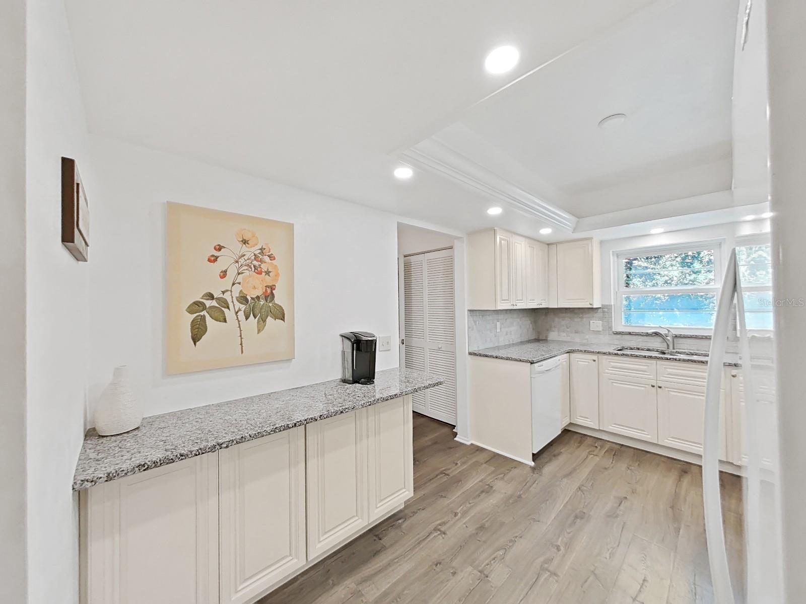 Image 11 of 53 For 9700 Starkey Road 321