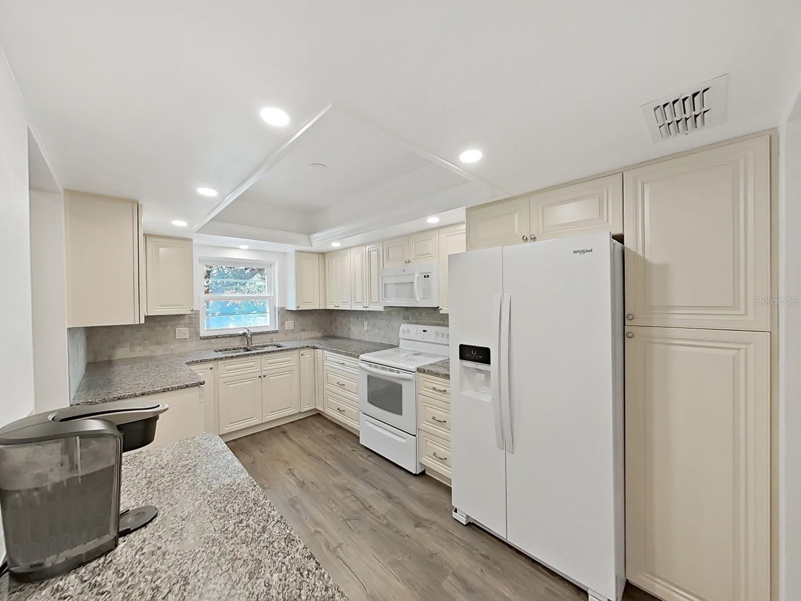 Image 13 of 53 For 9700 Starkey Road 321