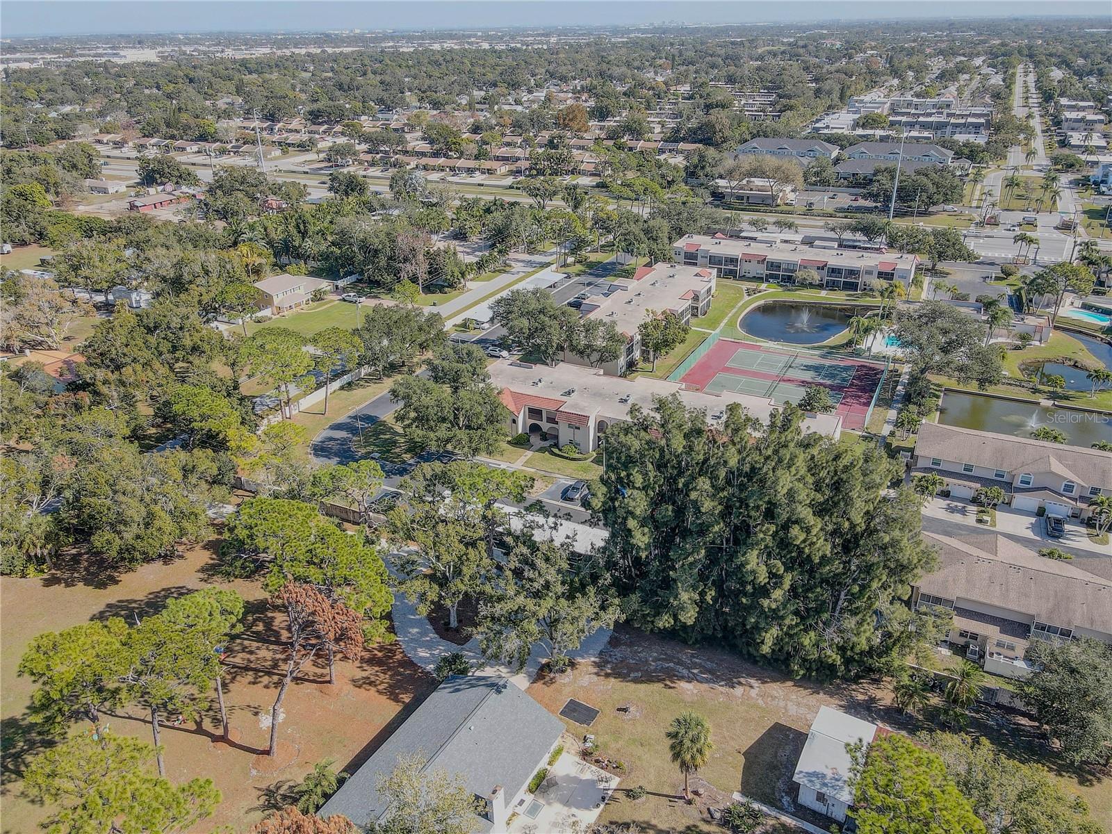 Image 44 of 53 For 9700 Starkey Road 321