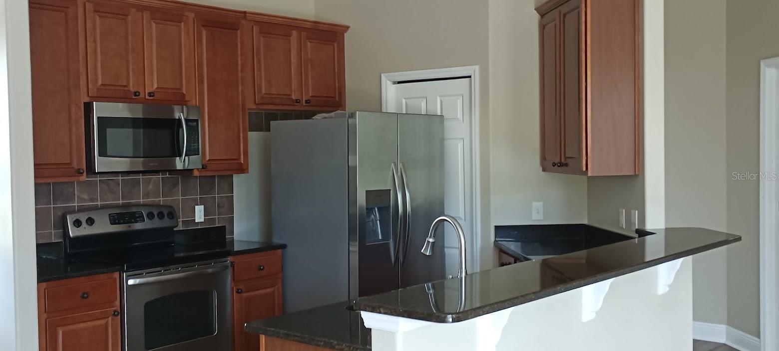 Image 5 of 31 For 463 Bayou Village Drive