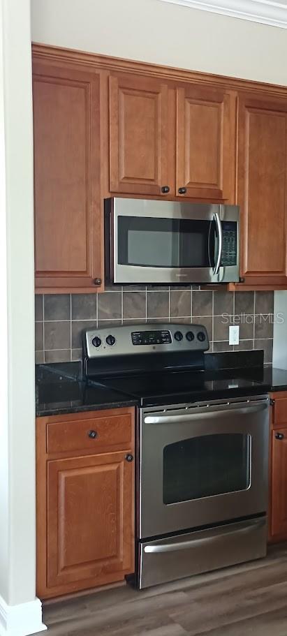 Image 6 of 31 For 463 Bayou Village Drive