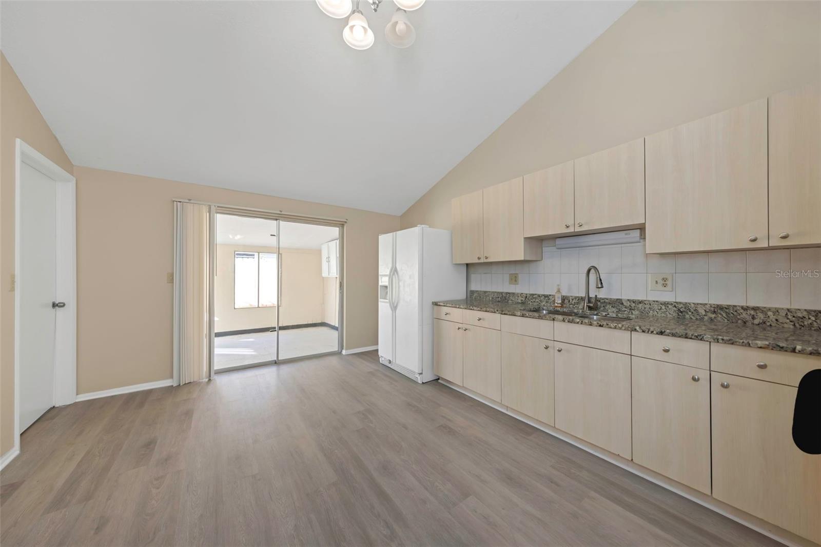 Image 6 of 19 For 8804 Briar Hollow Court