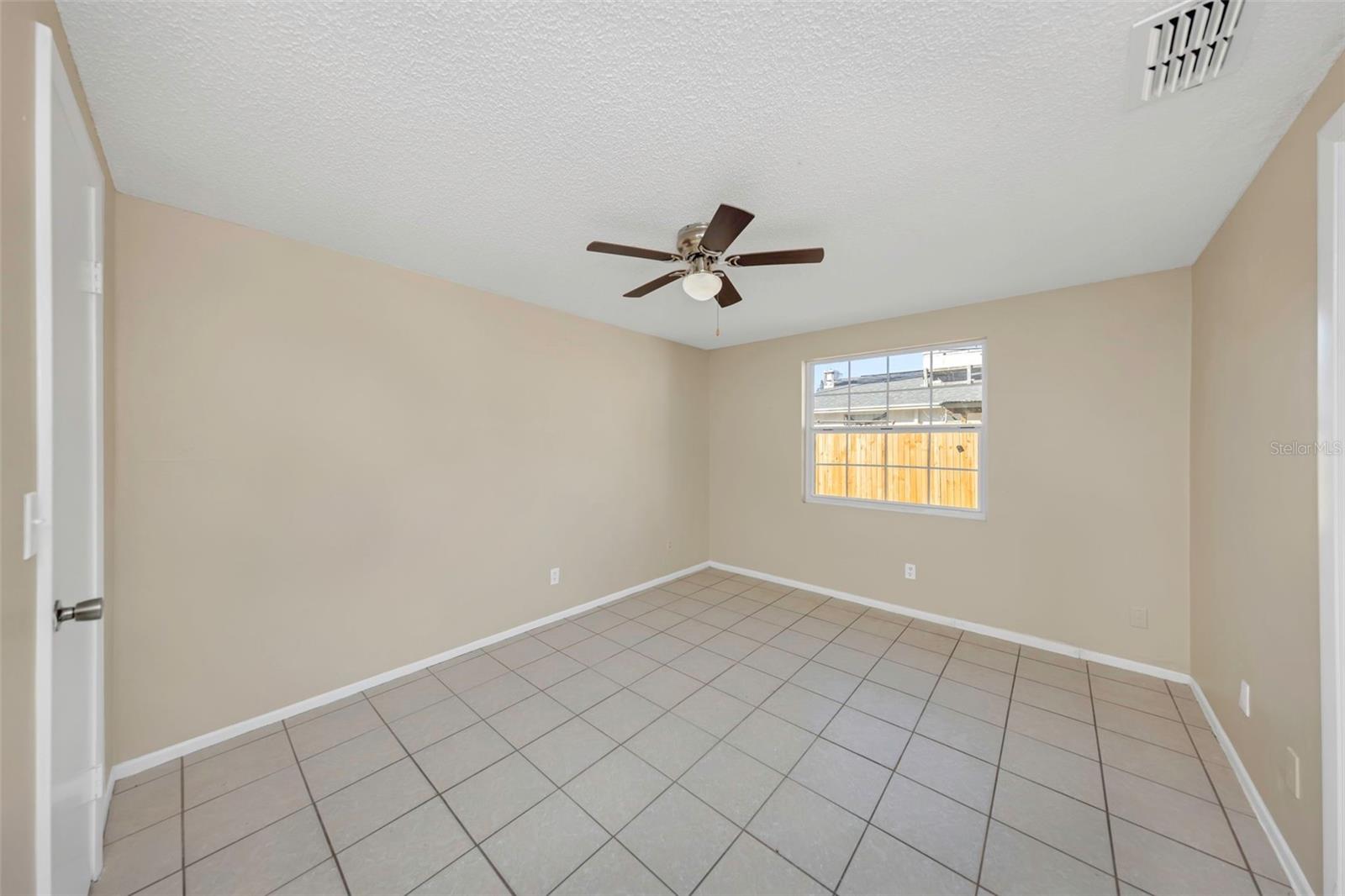 Image 8 of 19 For 8804 Briar Hollow Court