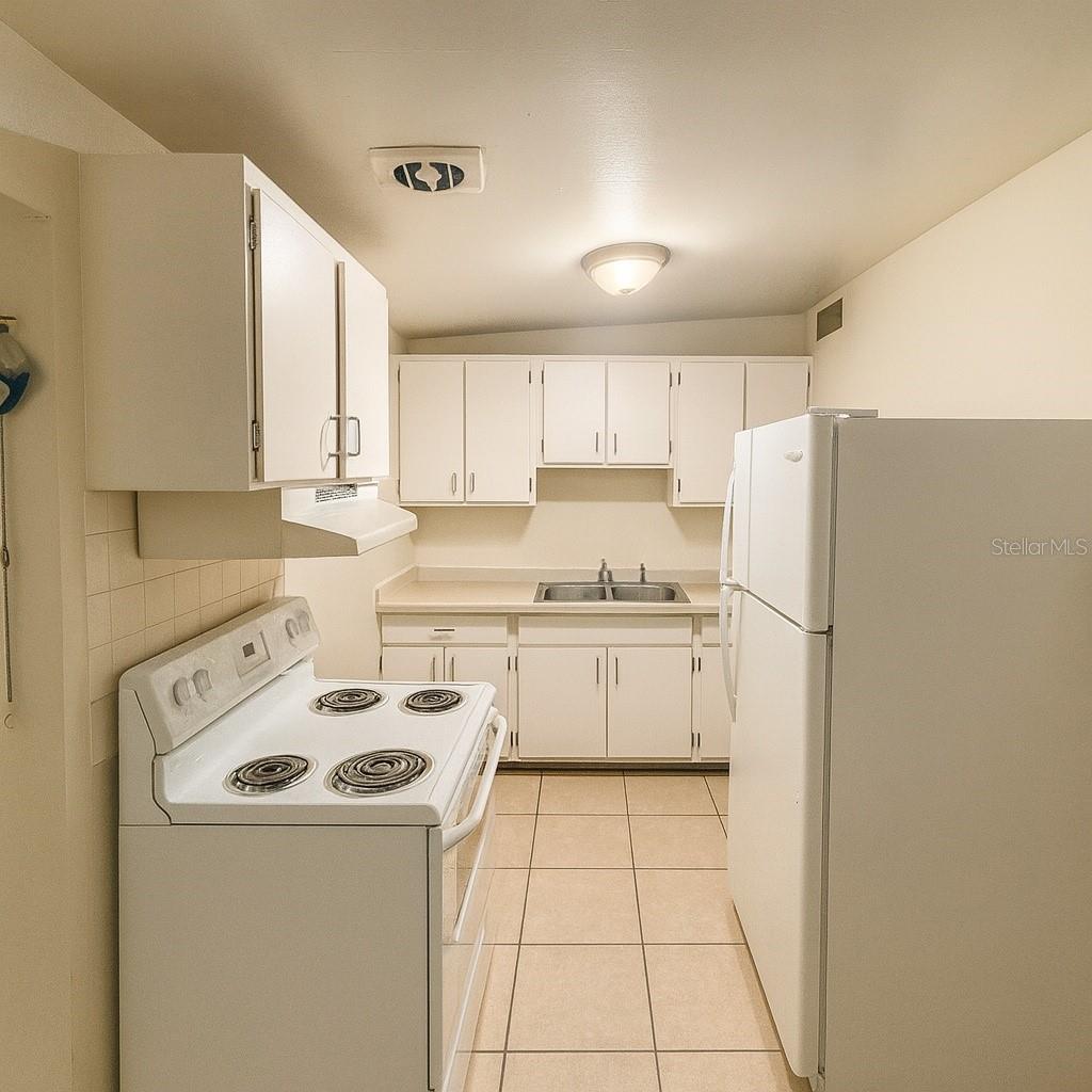 Listing photo id 1 for 8210 Fir Drive