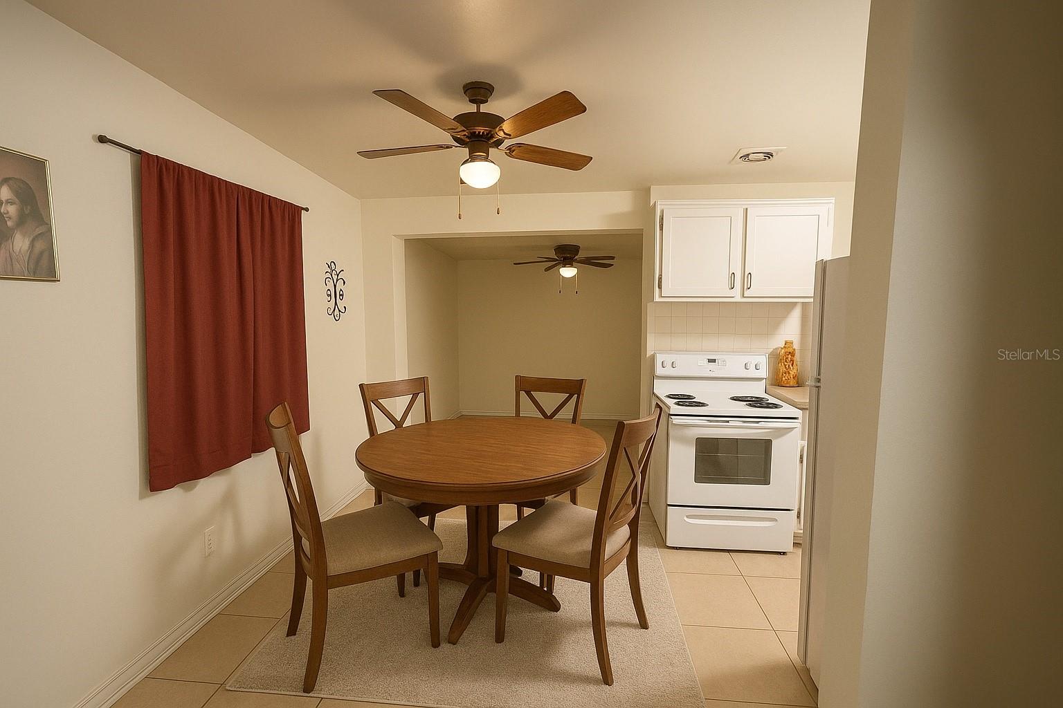 Listing photo id 2 for 8210 Fir Drive