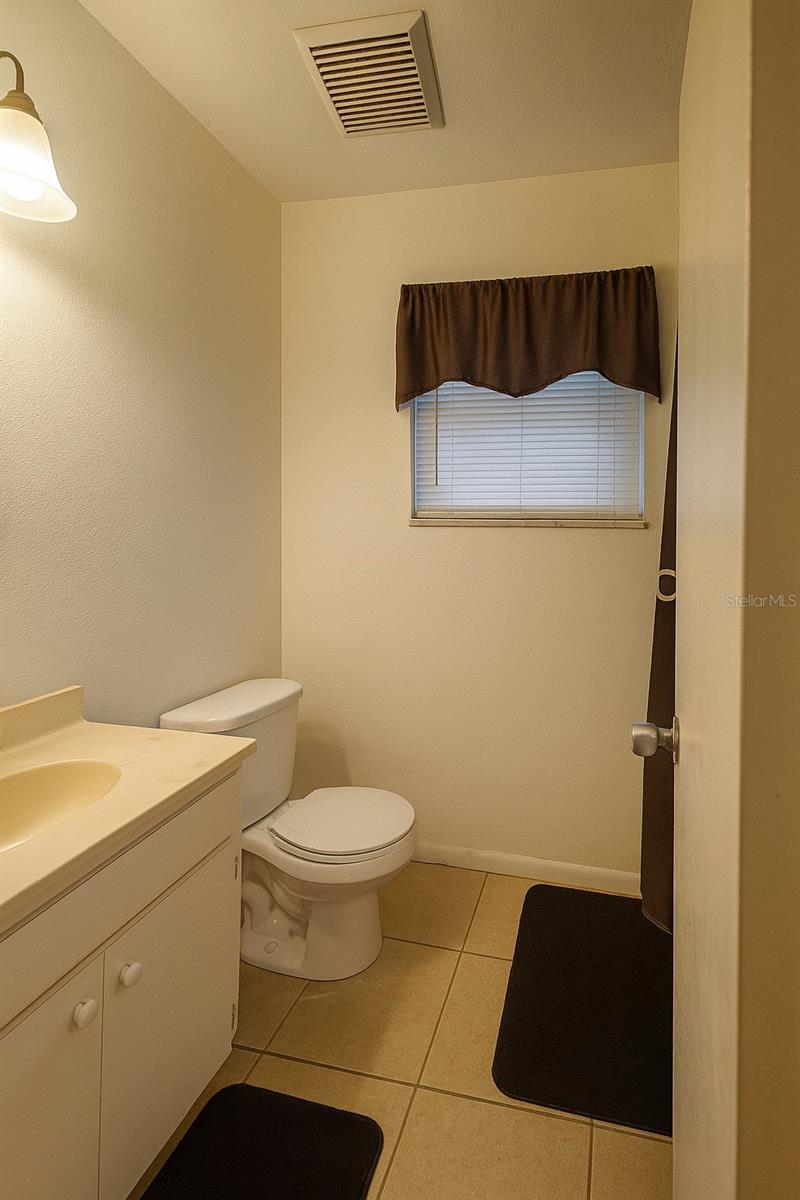 Listing photo id 5 for 8210 Fir Drive