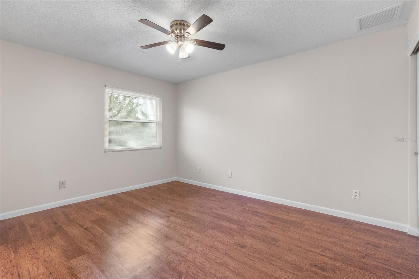 Image 10 of 23 For 2078 Loma Linda Way N