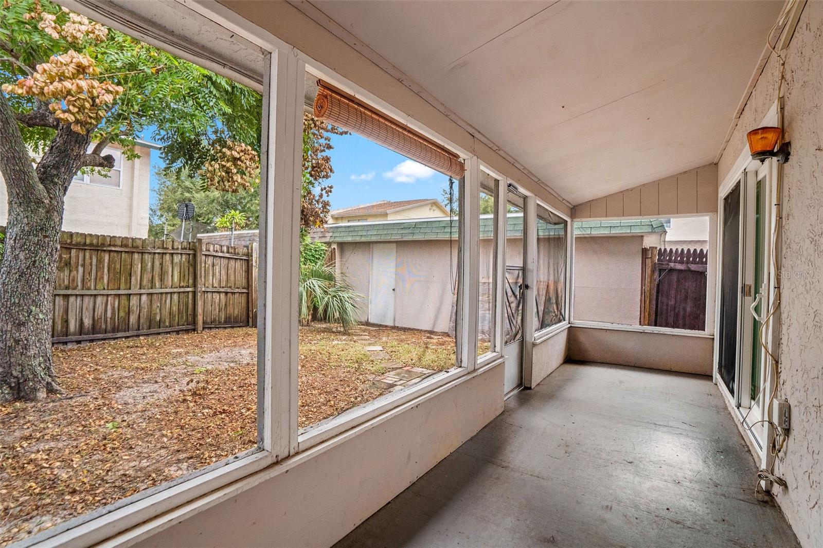 Image 20 of 23 For 2078 Loma Linda Way N