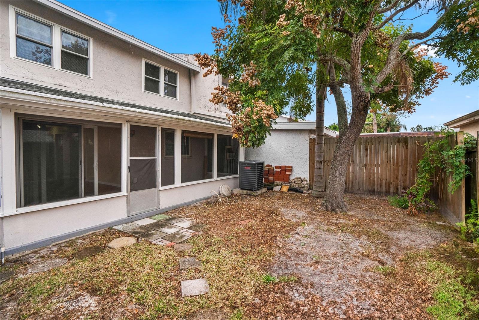 Image 21 of 23 For 2078 Loma Linda Way N