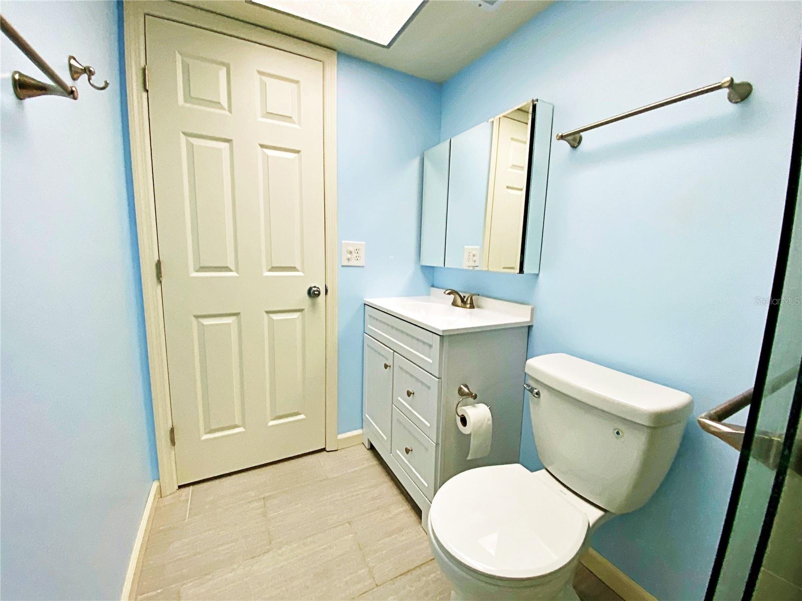 Image 9 of 13 For 2003 Greenbriar Boulevard 4