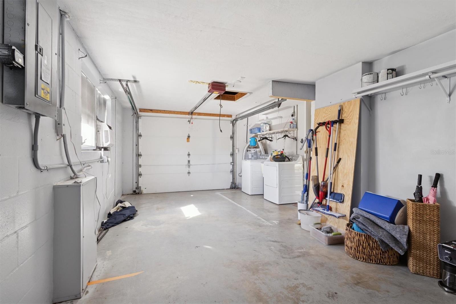 Listing photo id 22 for 7608 Redcoat Avenue