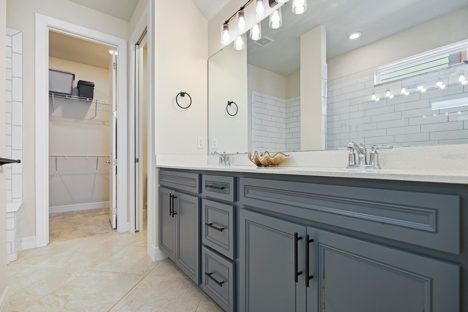 Image 18 of 40 For 12945 Brookside Moss Drive