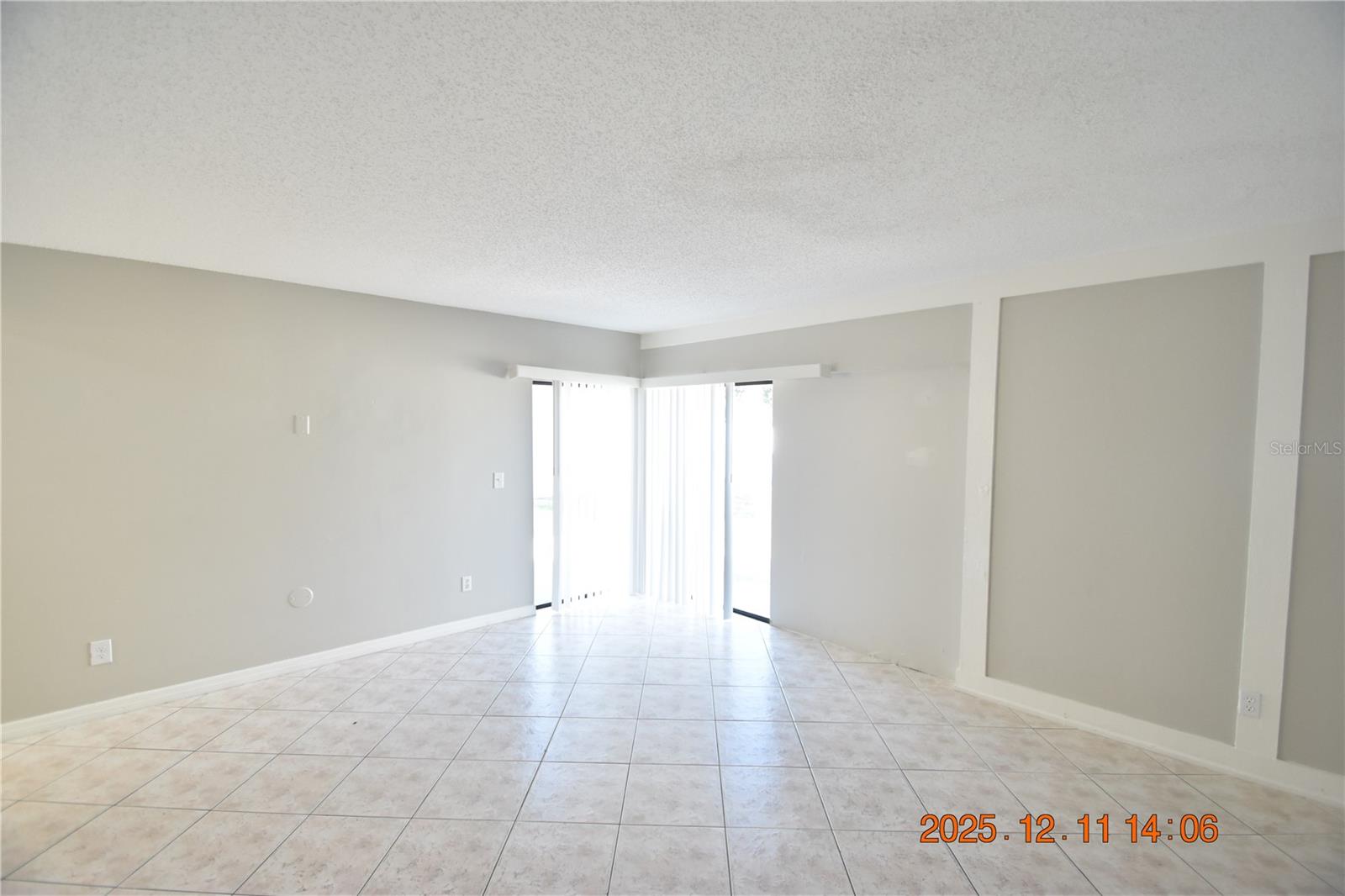 Image 5 of 41 For 10541 Parkcrest Drive