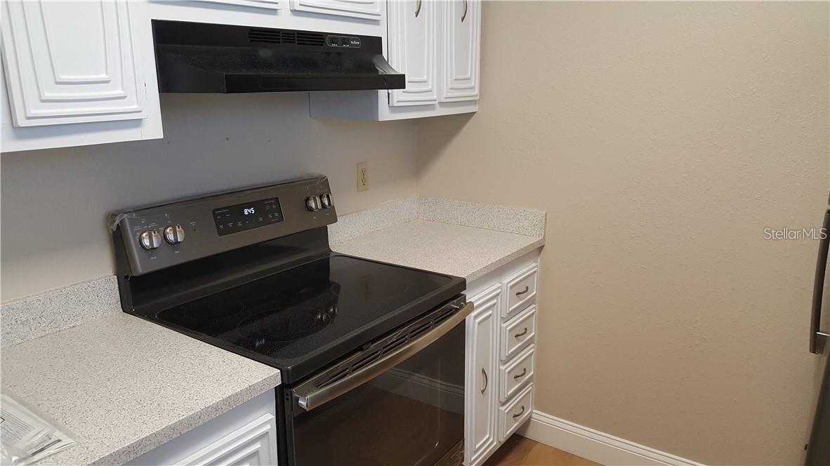 Image 5 of 20 For 2103 Cordova Grn  2103