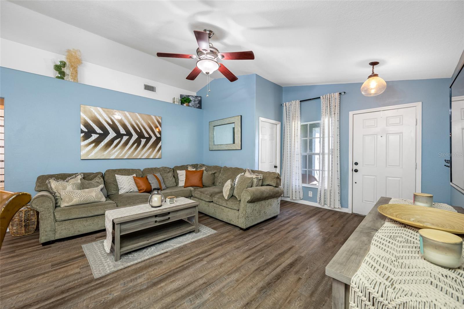 Image 15 of 77 For 21351 Morning Mist Way