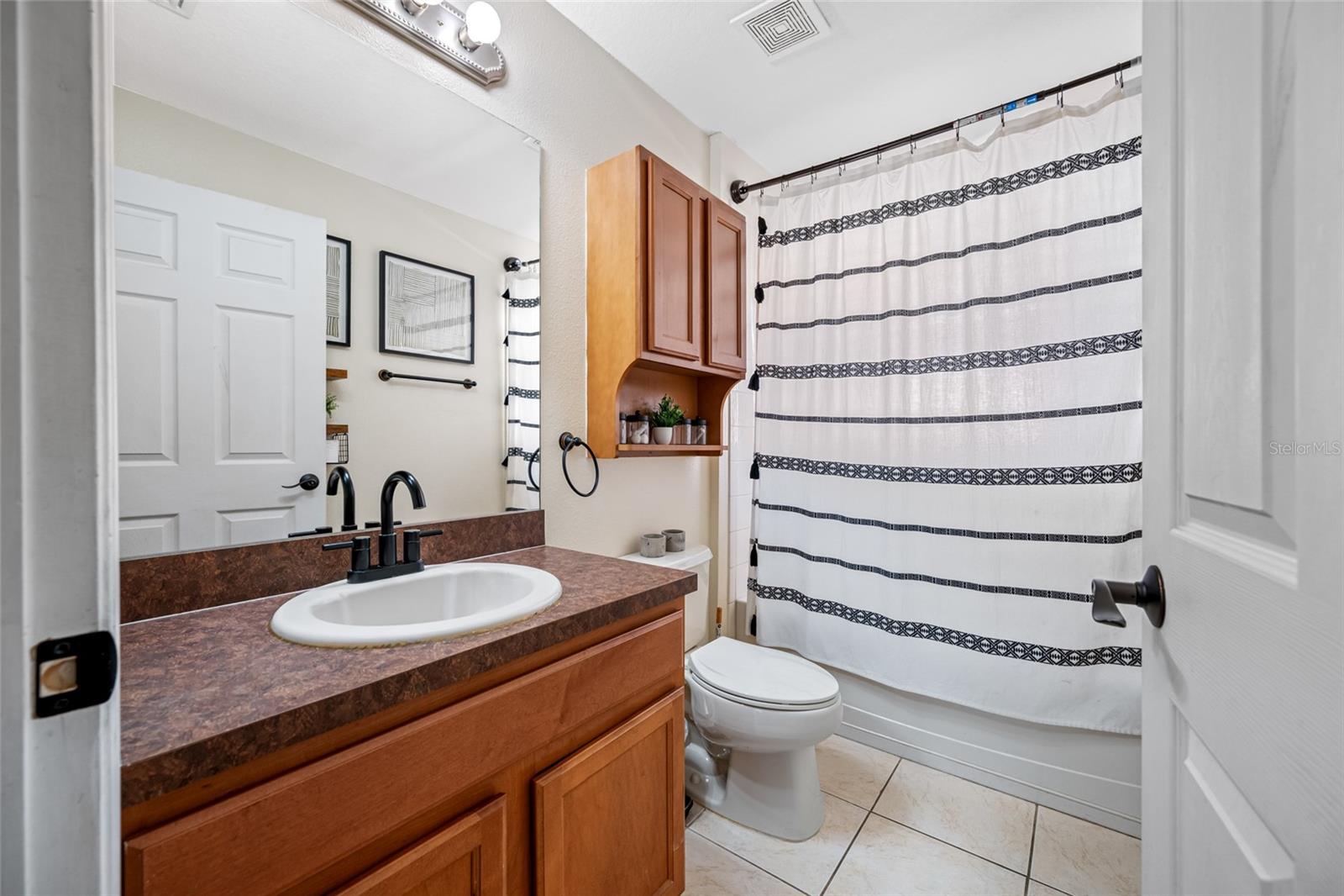 Image 32 of 77 For 21351 Morning Mist Way