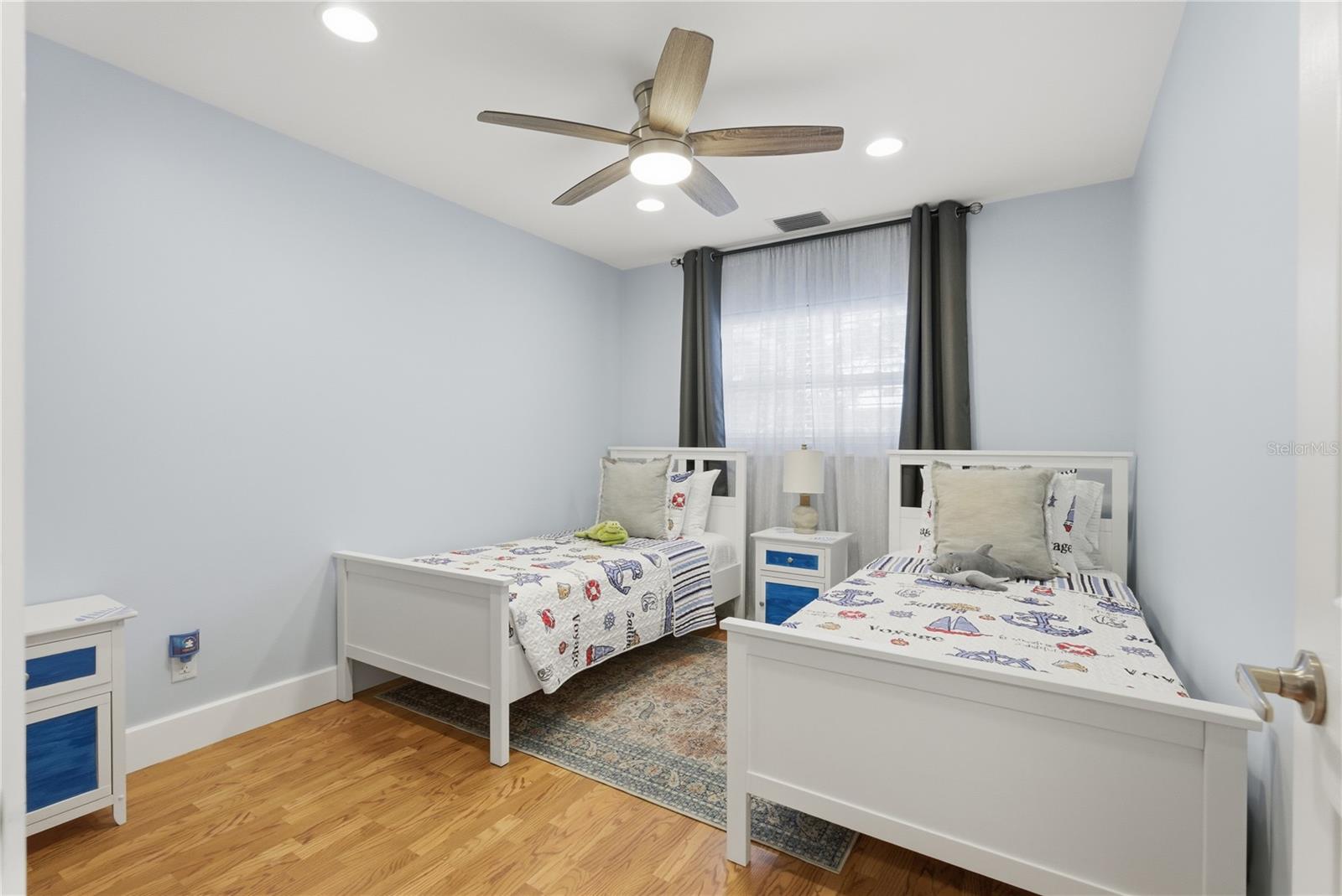 Image 12 of 28 For 8288 137th Lane