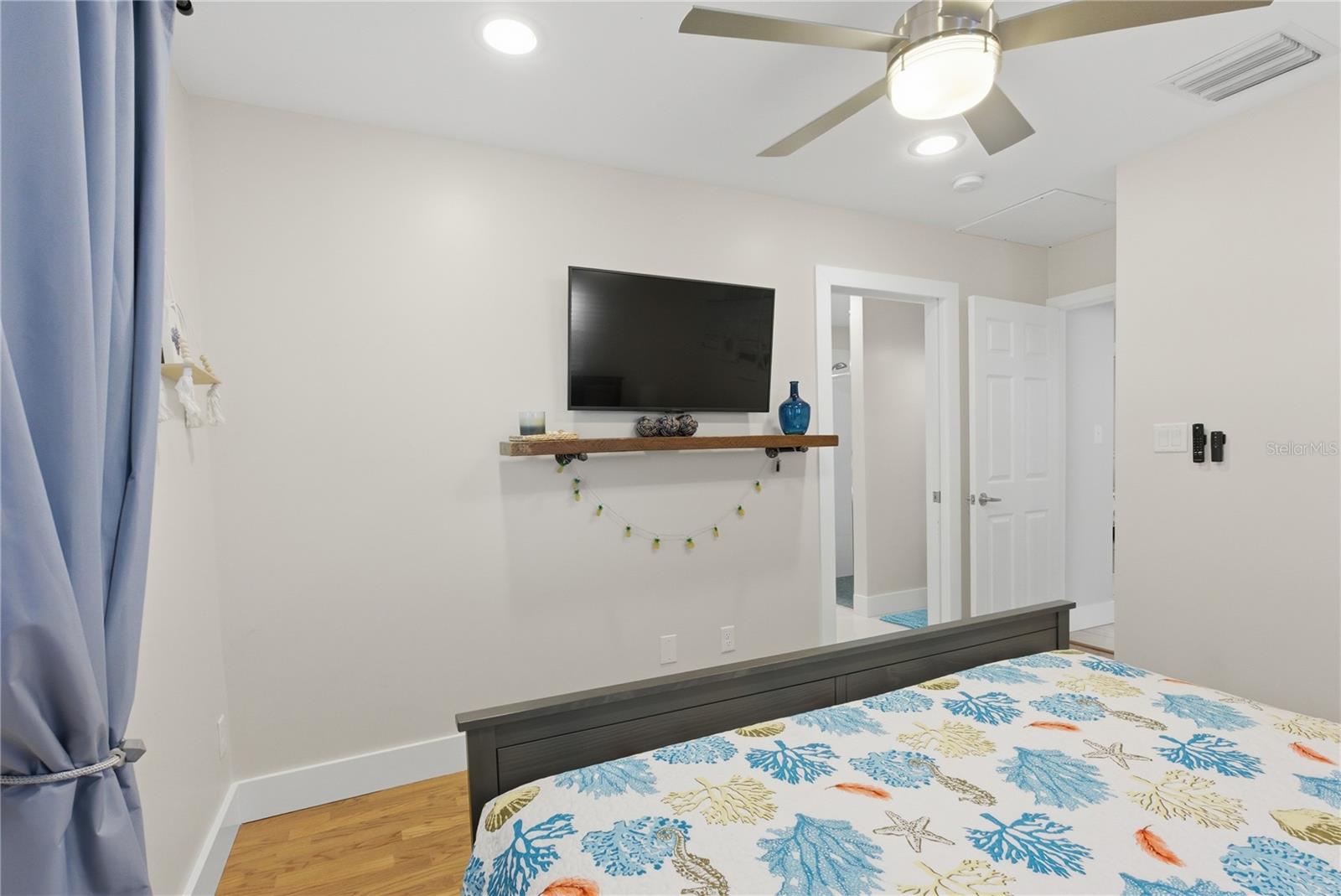 Image 19 of 28 For 8288 137th Lane