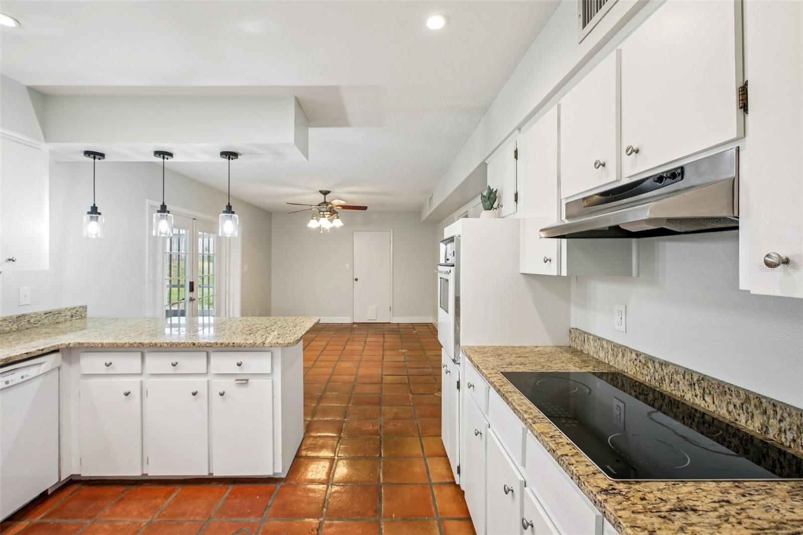 Image 12 of 37 For 1218 Lake Ariana Boulevard