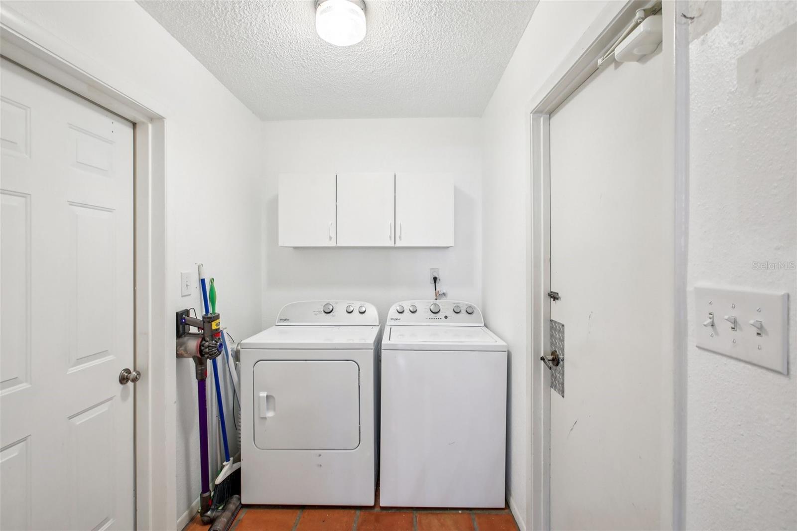 Image 15 of 37 For 1218 Lake Ariana Boulevard