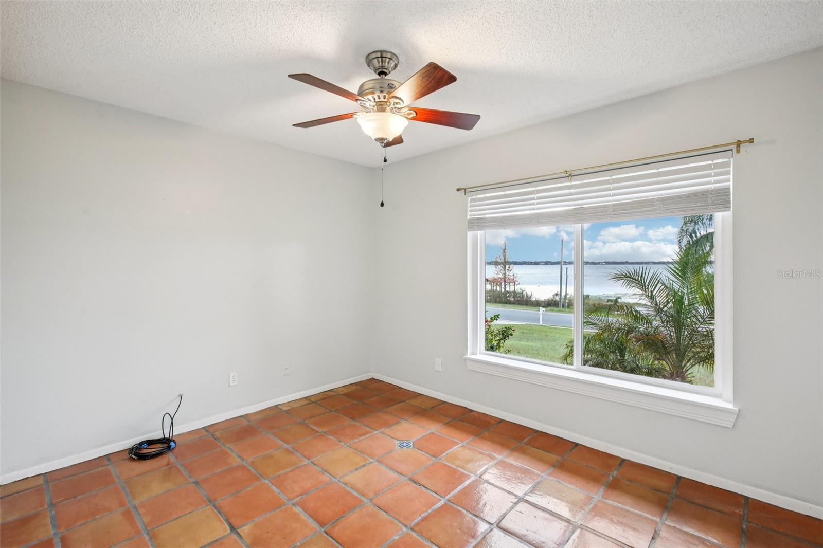 Image 17 of 37 For 1218 Lake Ariana Boulevard