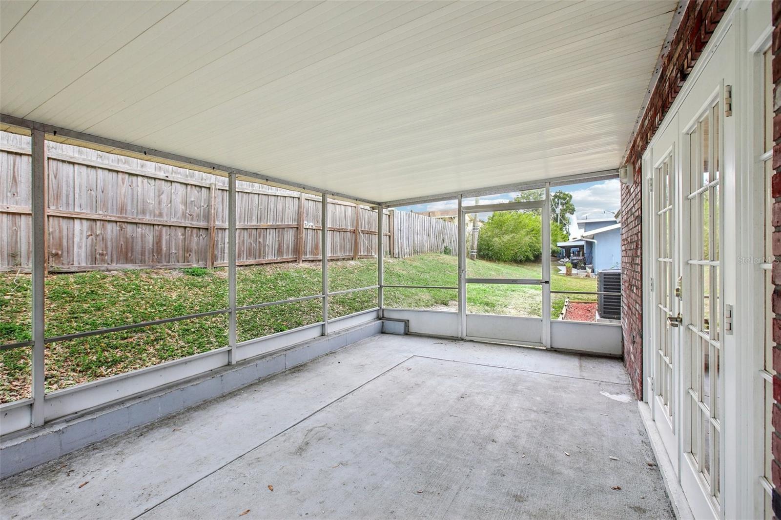 Image 32 of 37 For 1218 Lake Ariana Boulevard