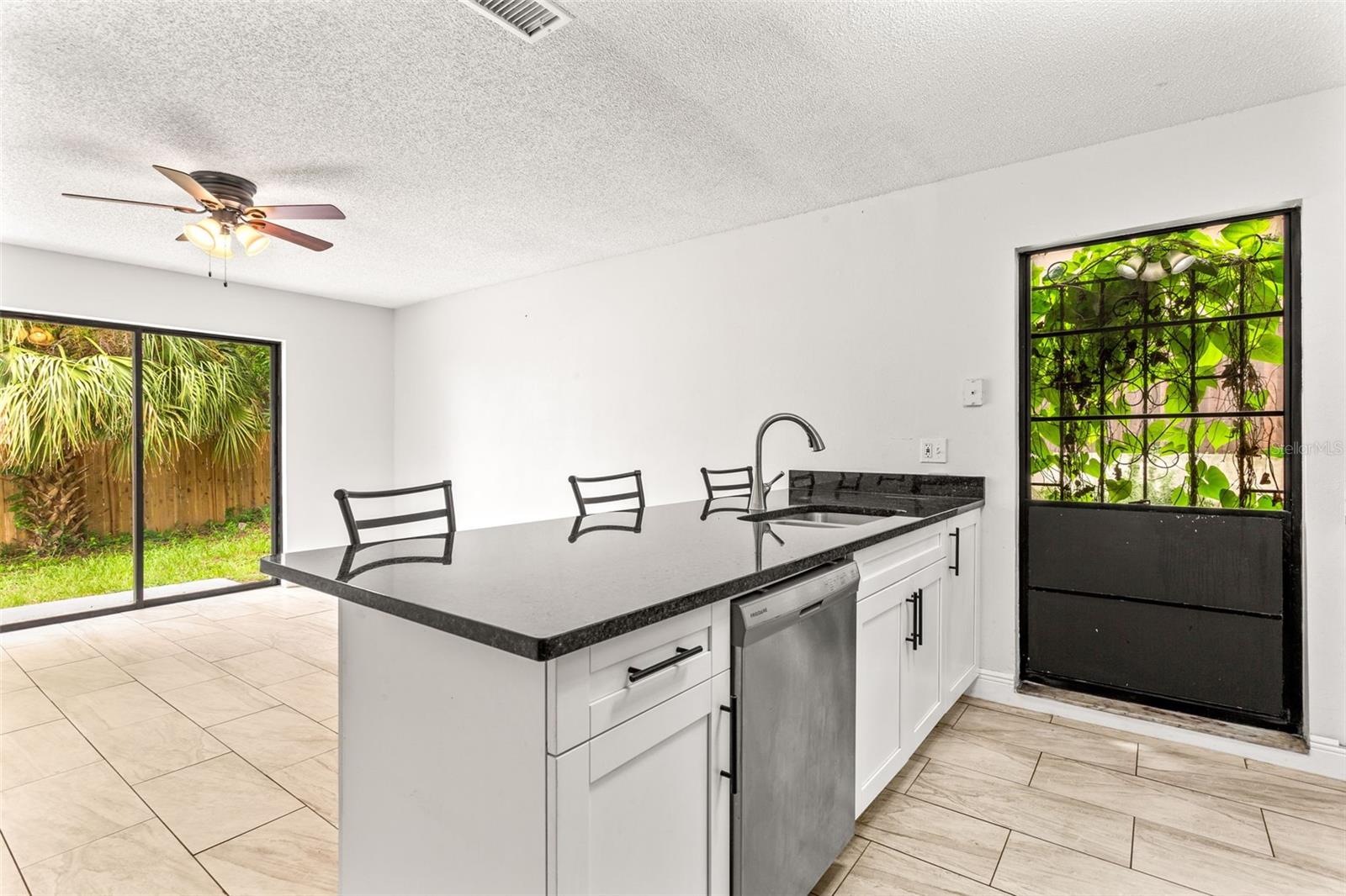 Image 10 of 26 For 1500 Walnut Street