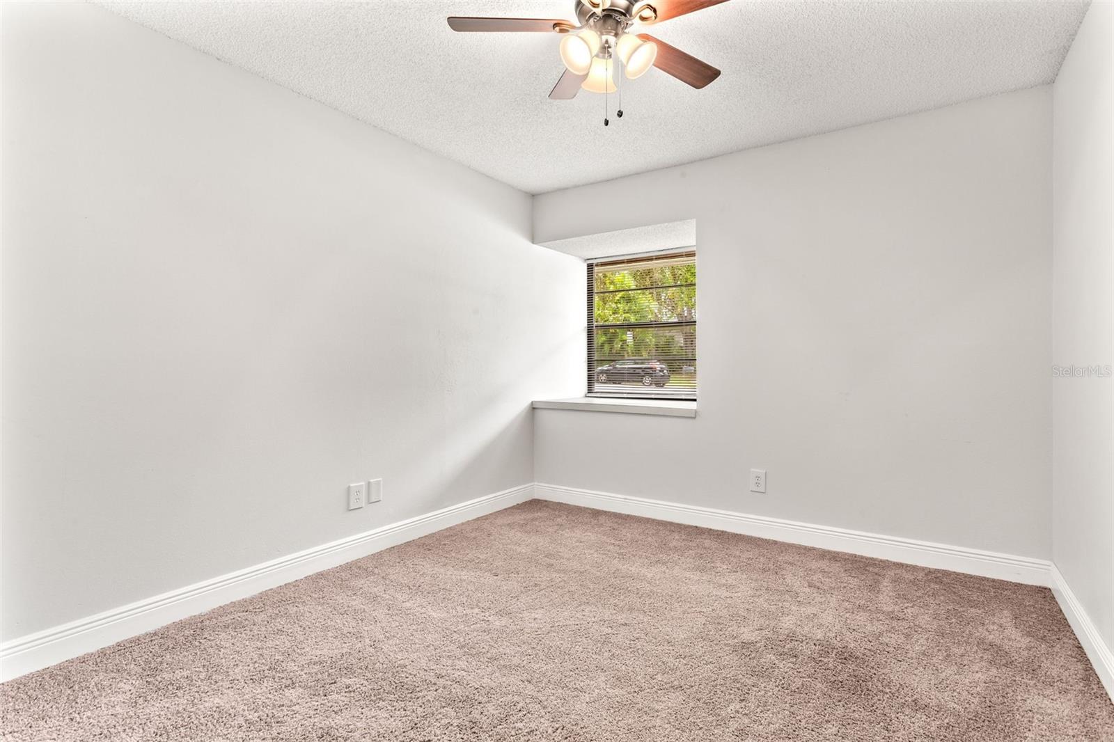 Image 17 of 26 For 1500 Walnut Street